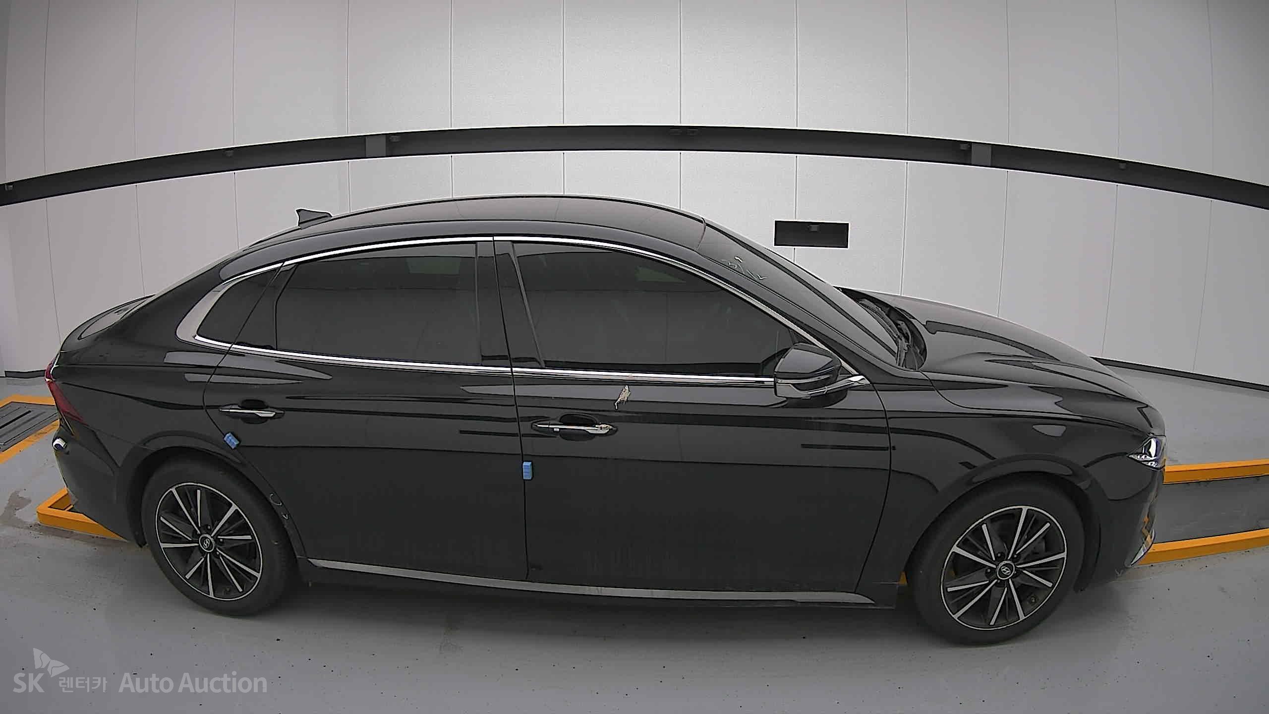 2022 - hyundai grandeur