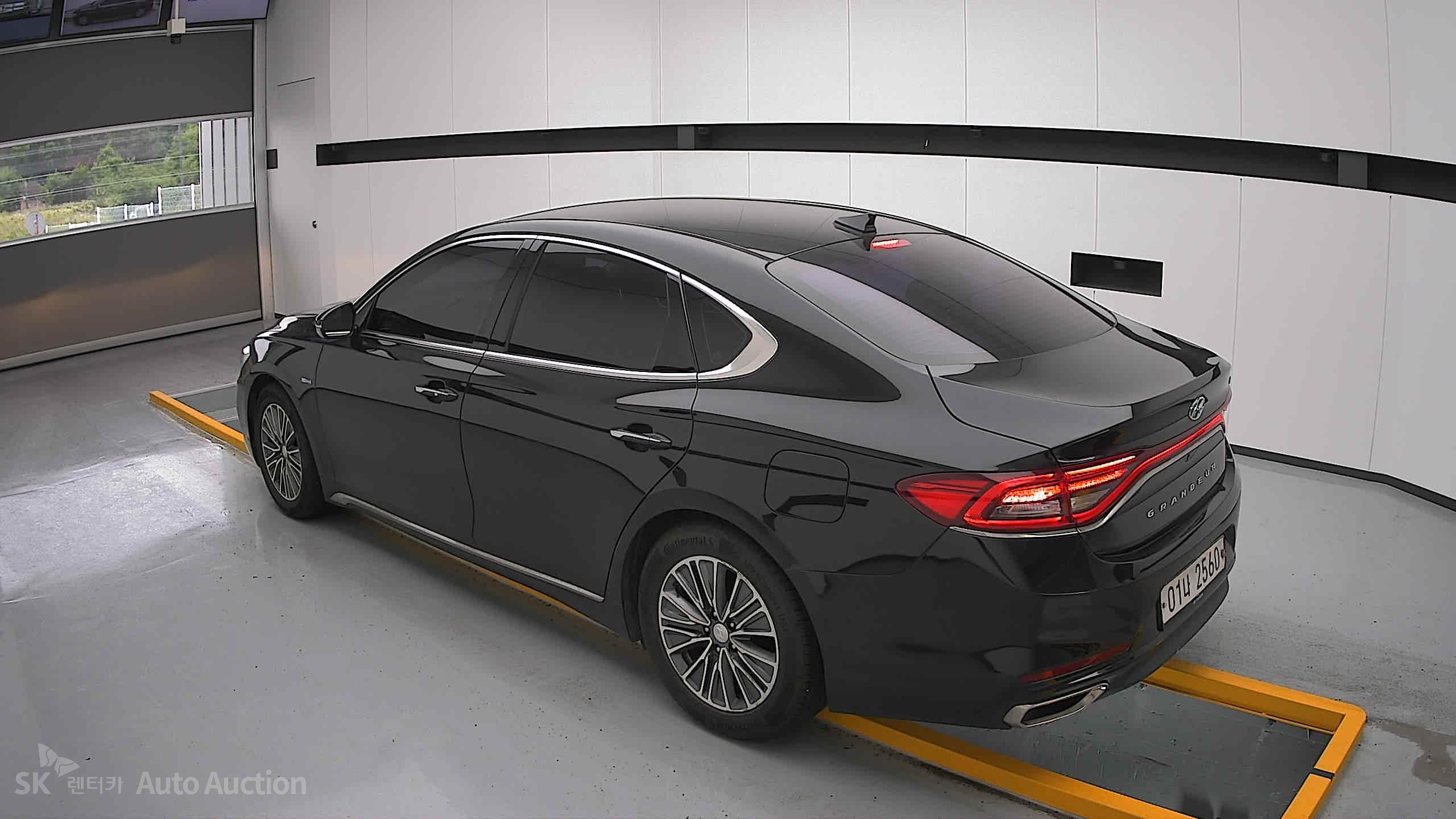 2018 - hyundai grandeur