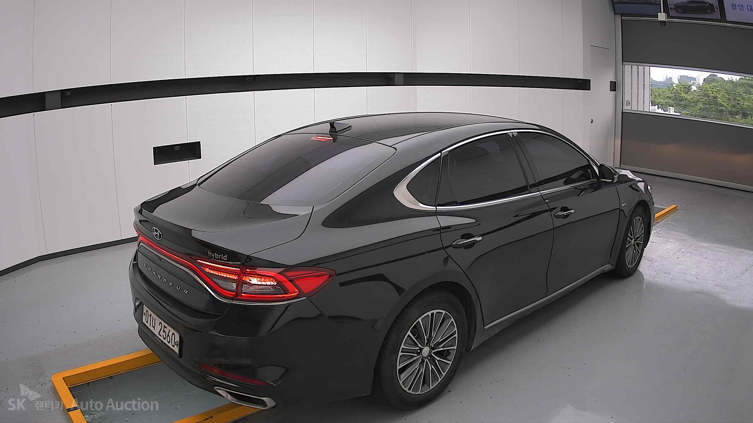 2018 - hyundai grandeur