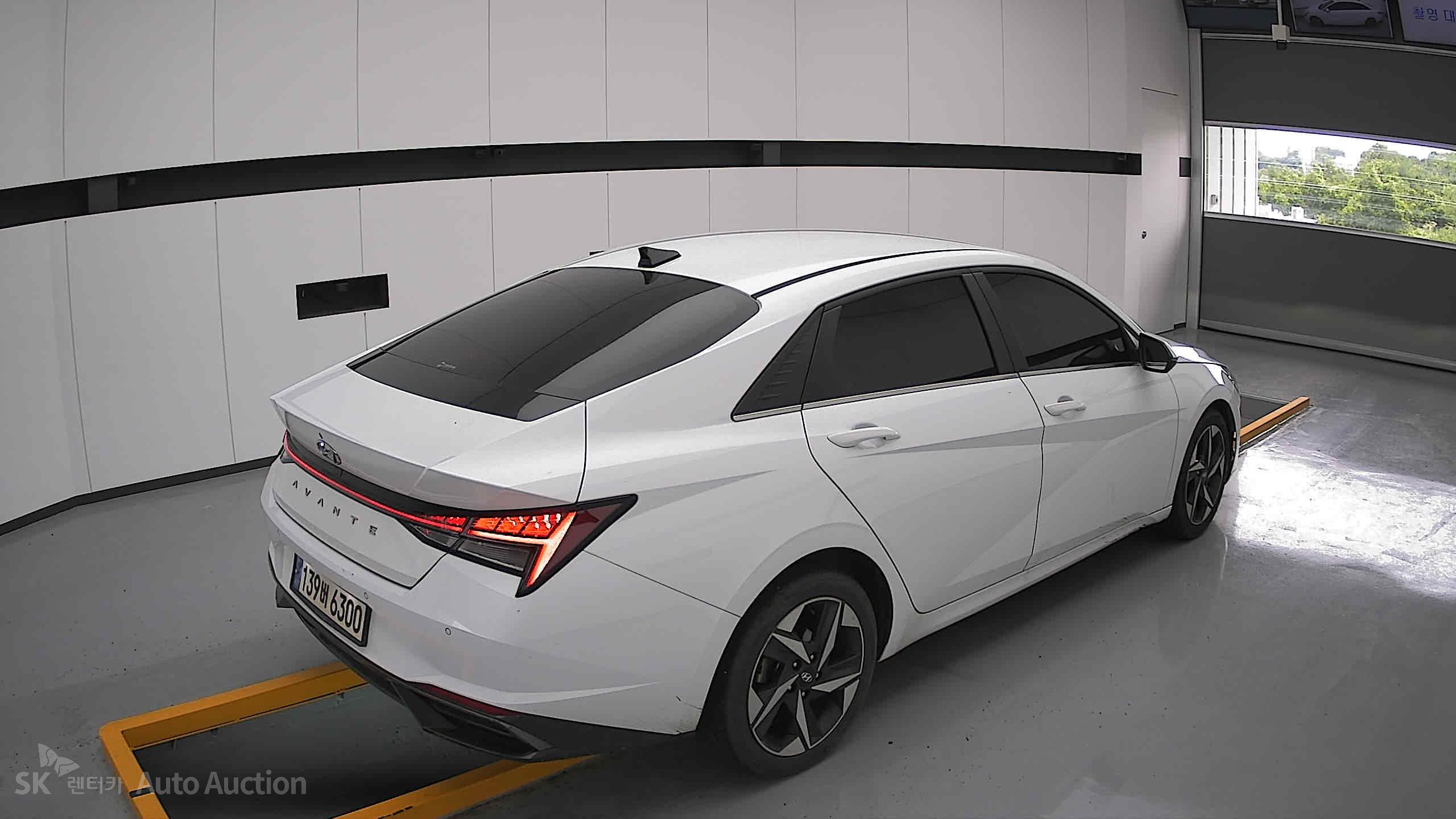 2021 - hyundai avante