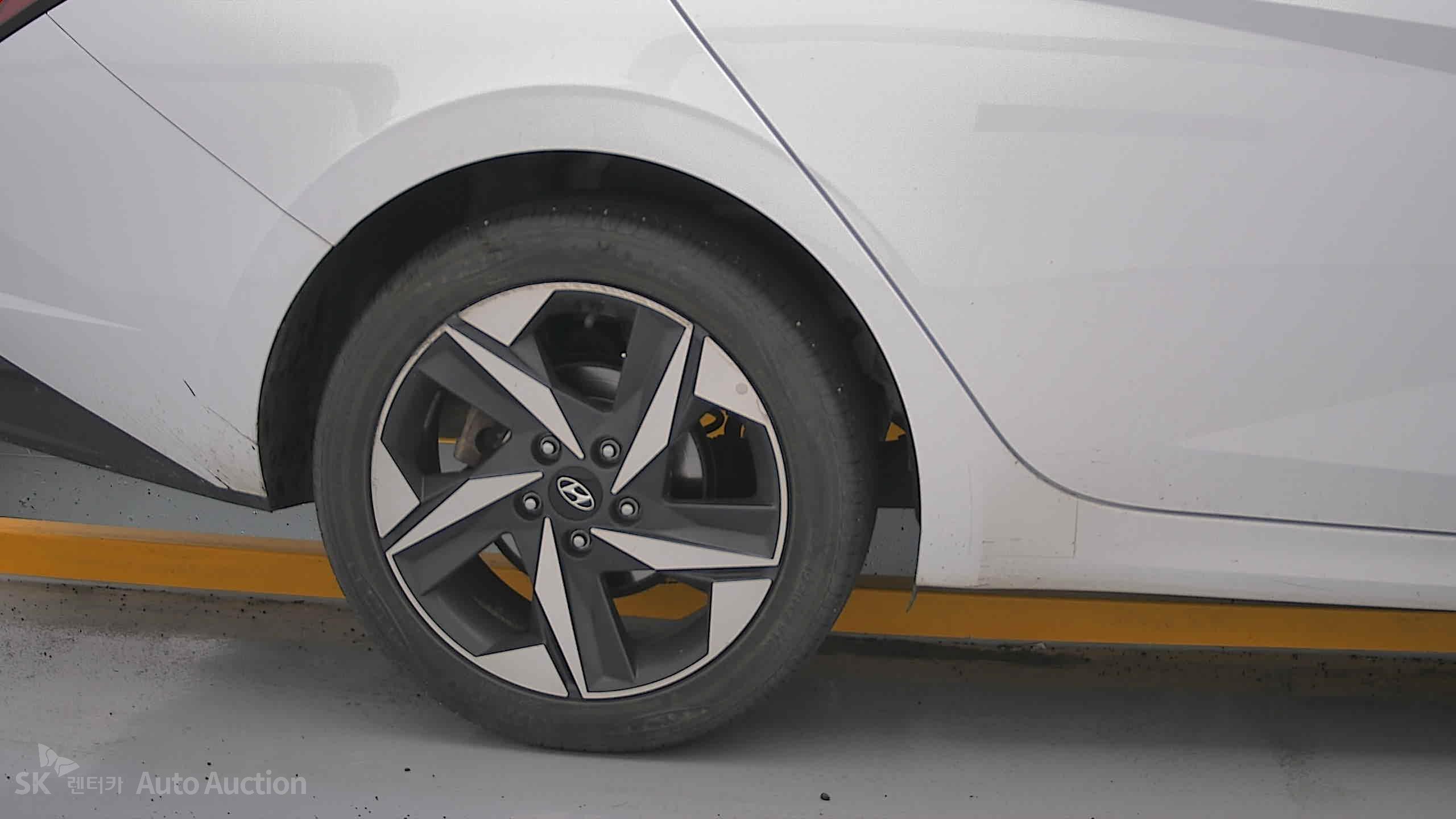2021 - hyundai avante