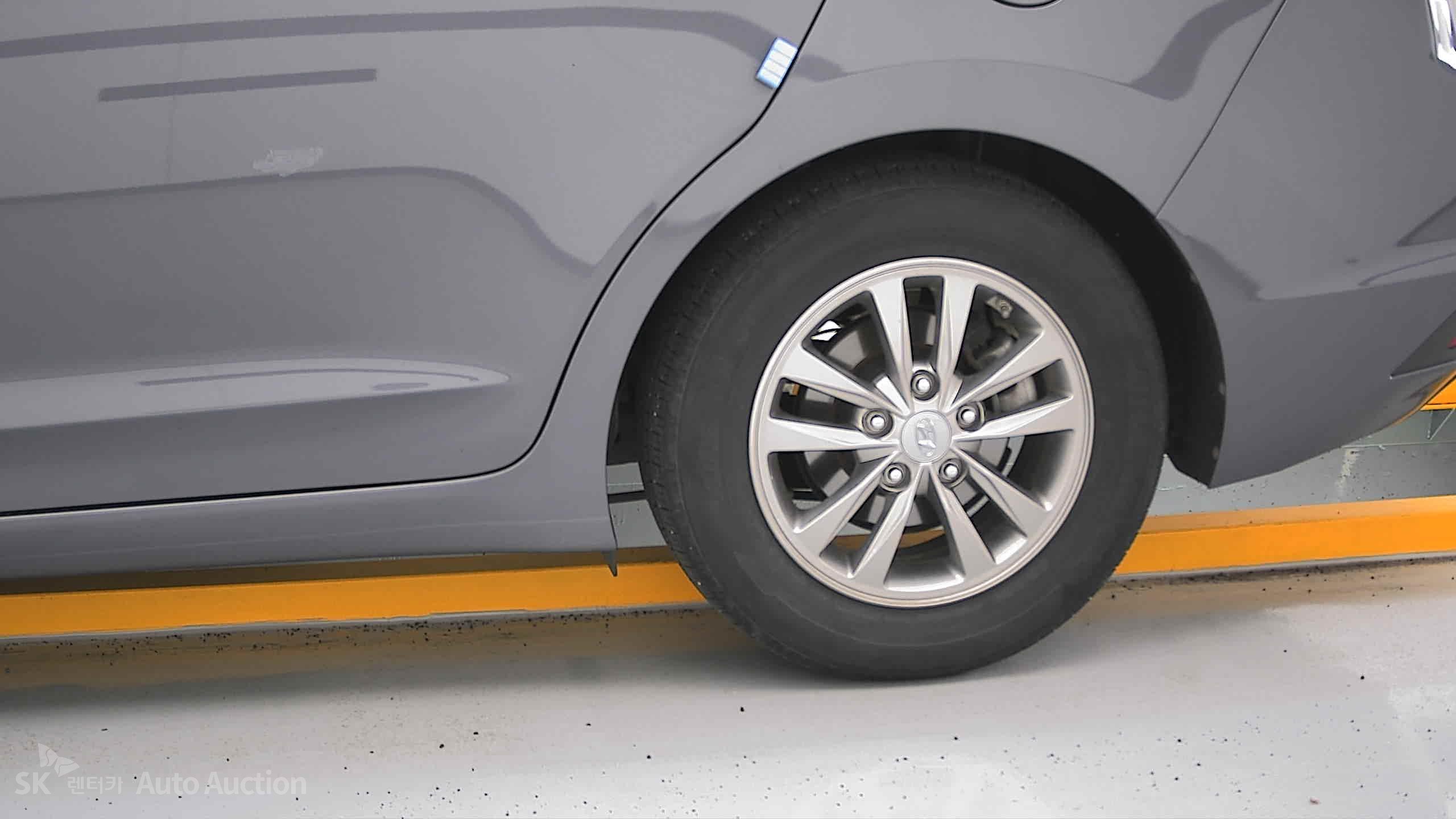2019 - hyundai avante ad