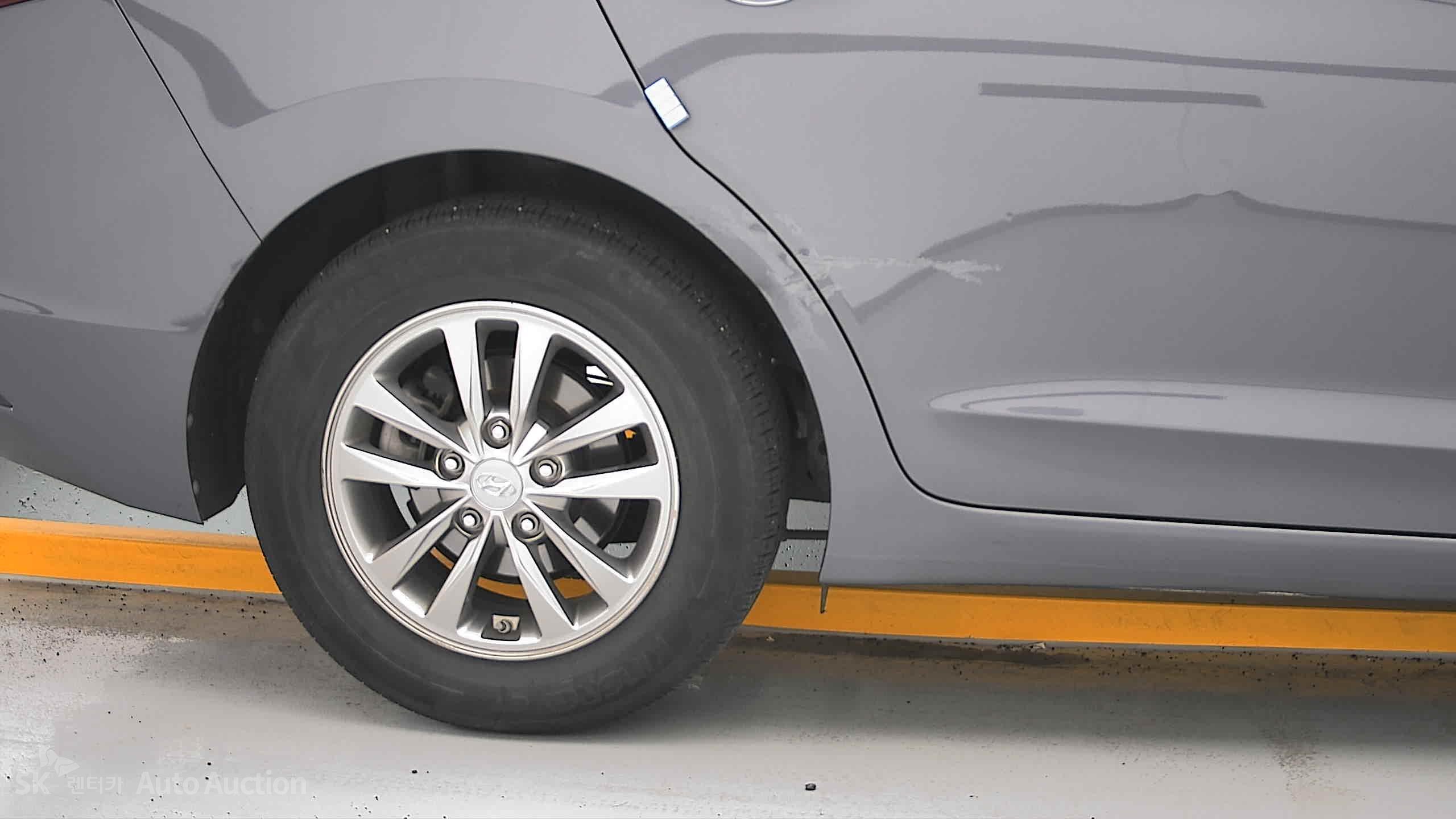 2019 - hyundai avante ad