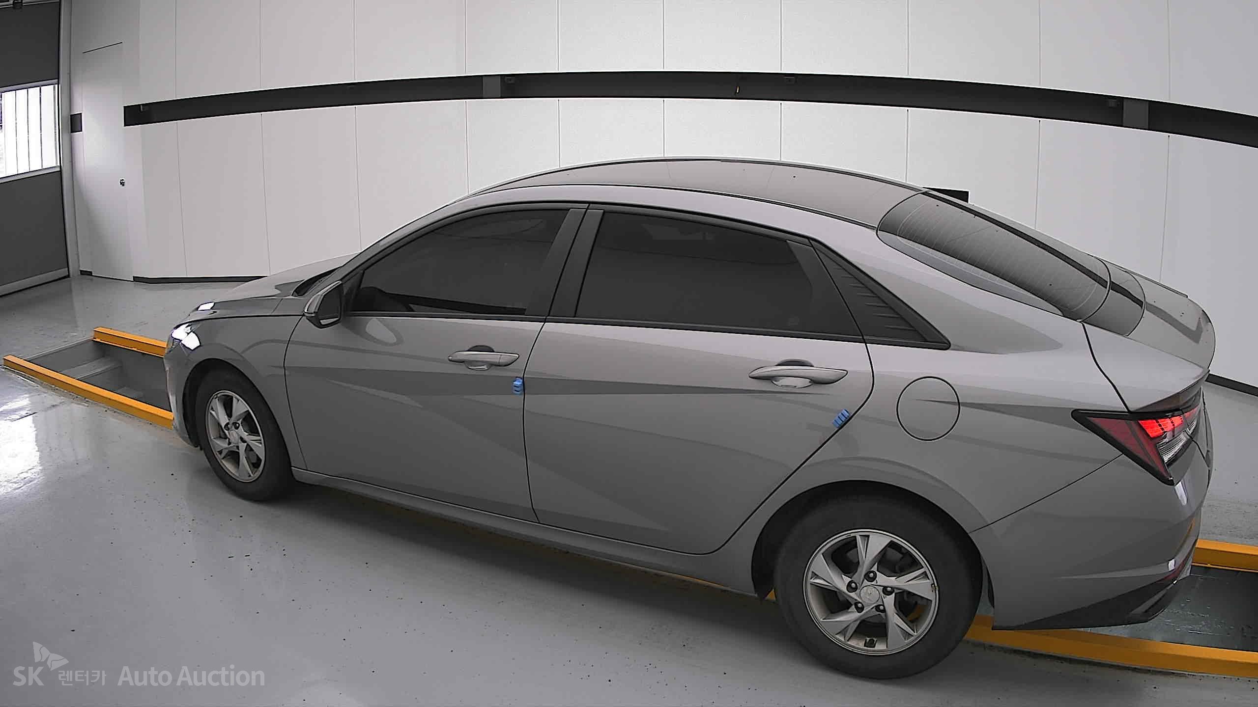 2021 - hyundai avante