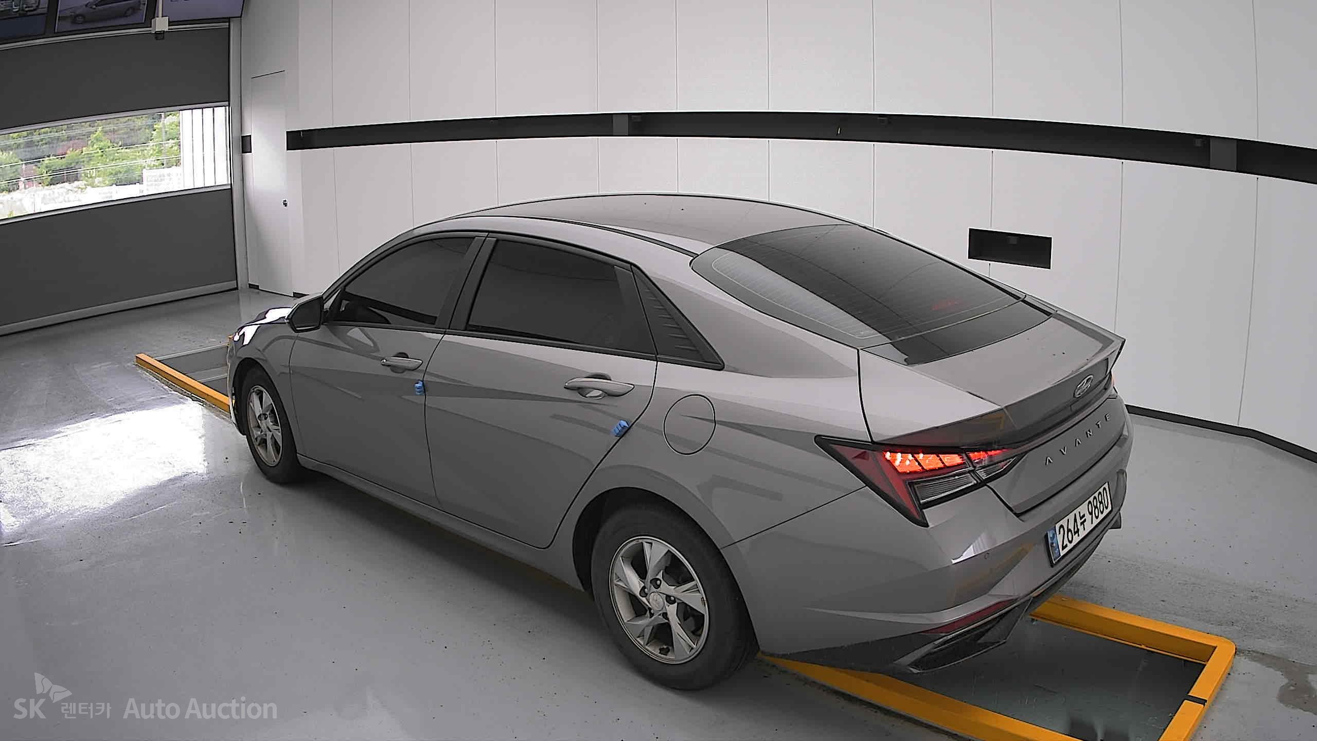 2021 - hyundai avante