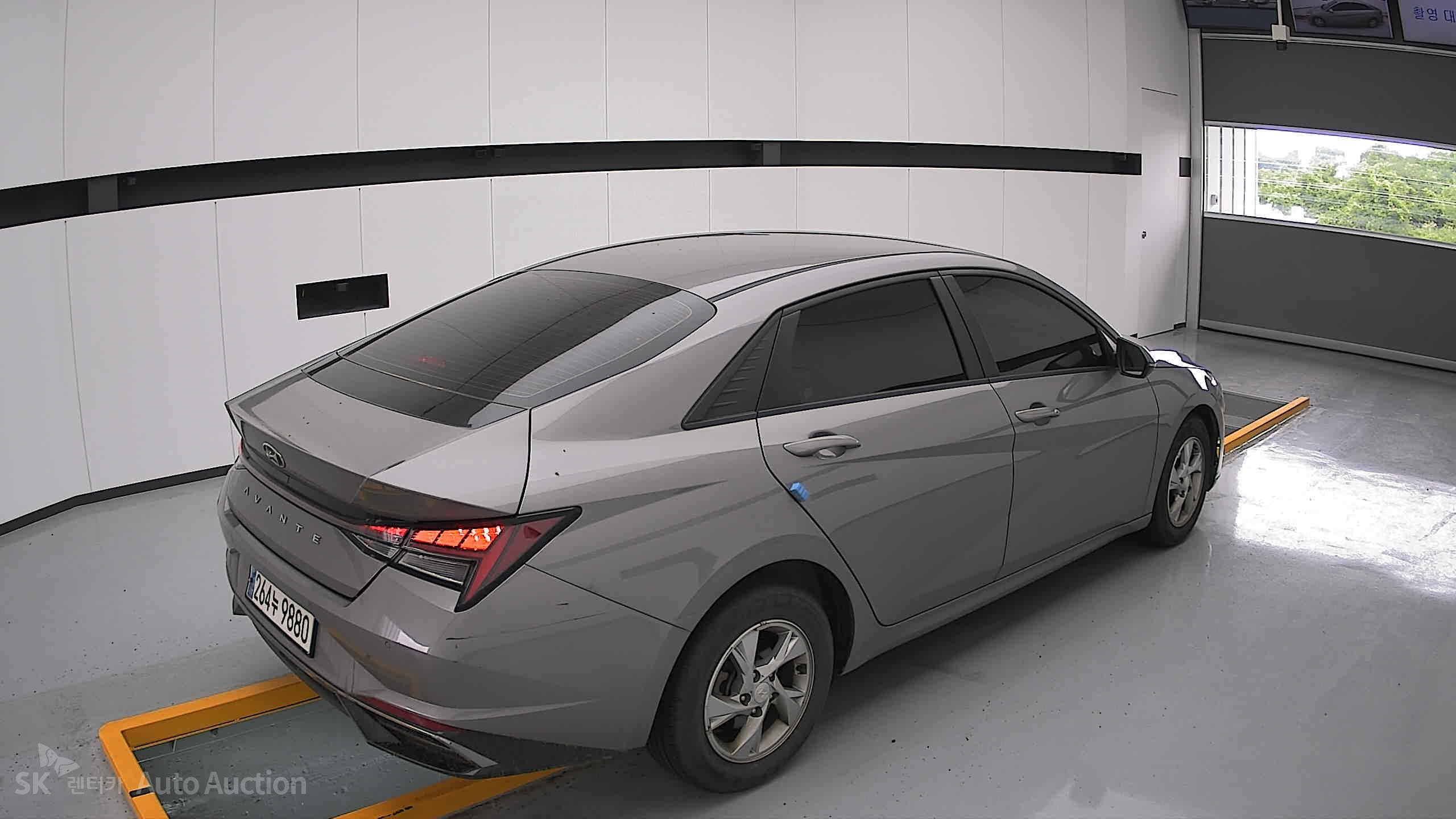 2021 - hyundai avante
