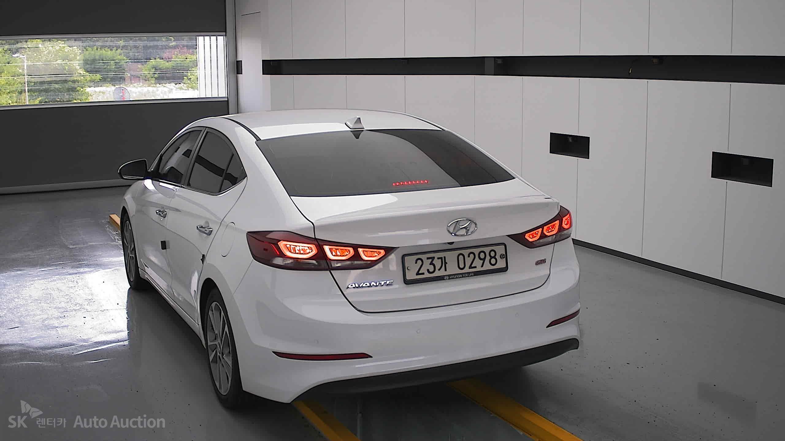 2017 - hyundai avante ad