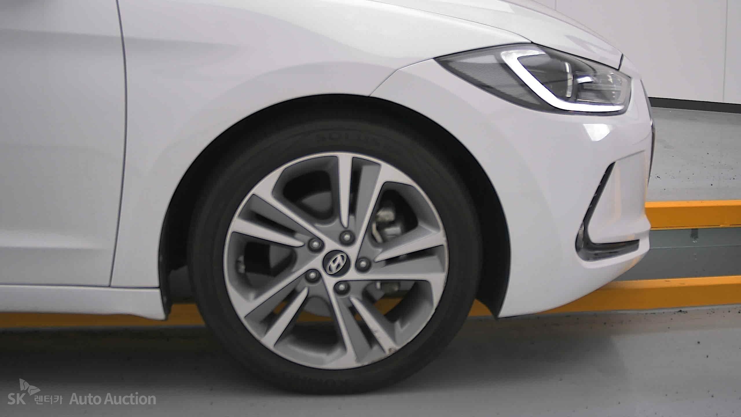 2017 - hyundai avante ad