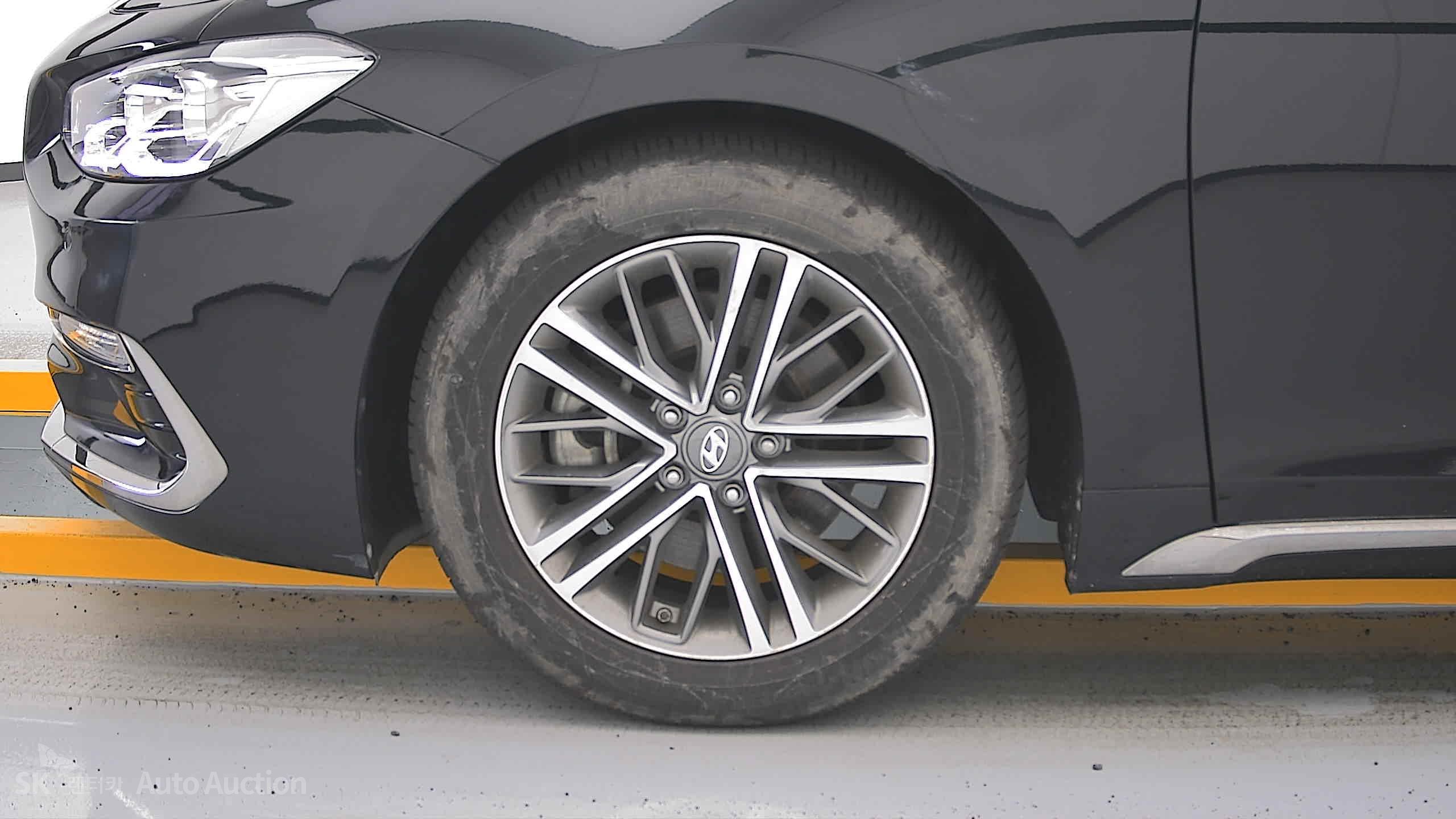 2019 - hyundai grandeur