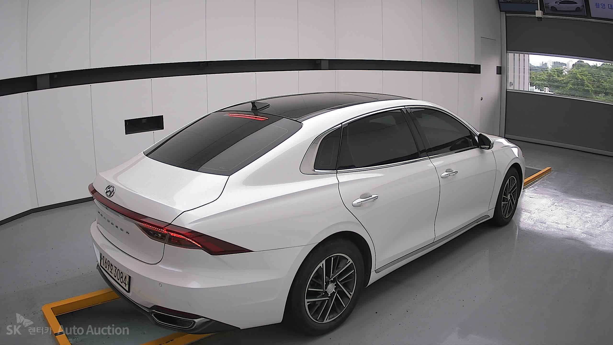 2022 - hyundai grandeur