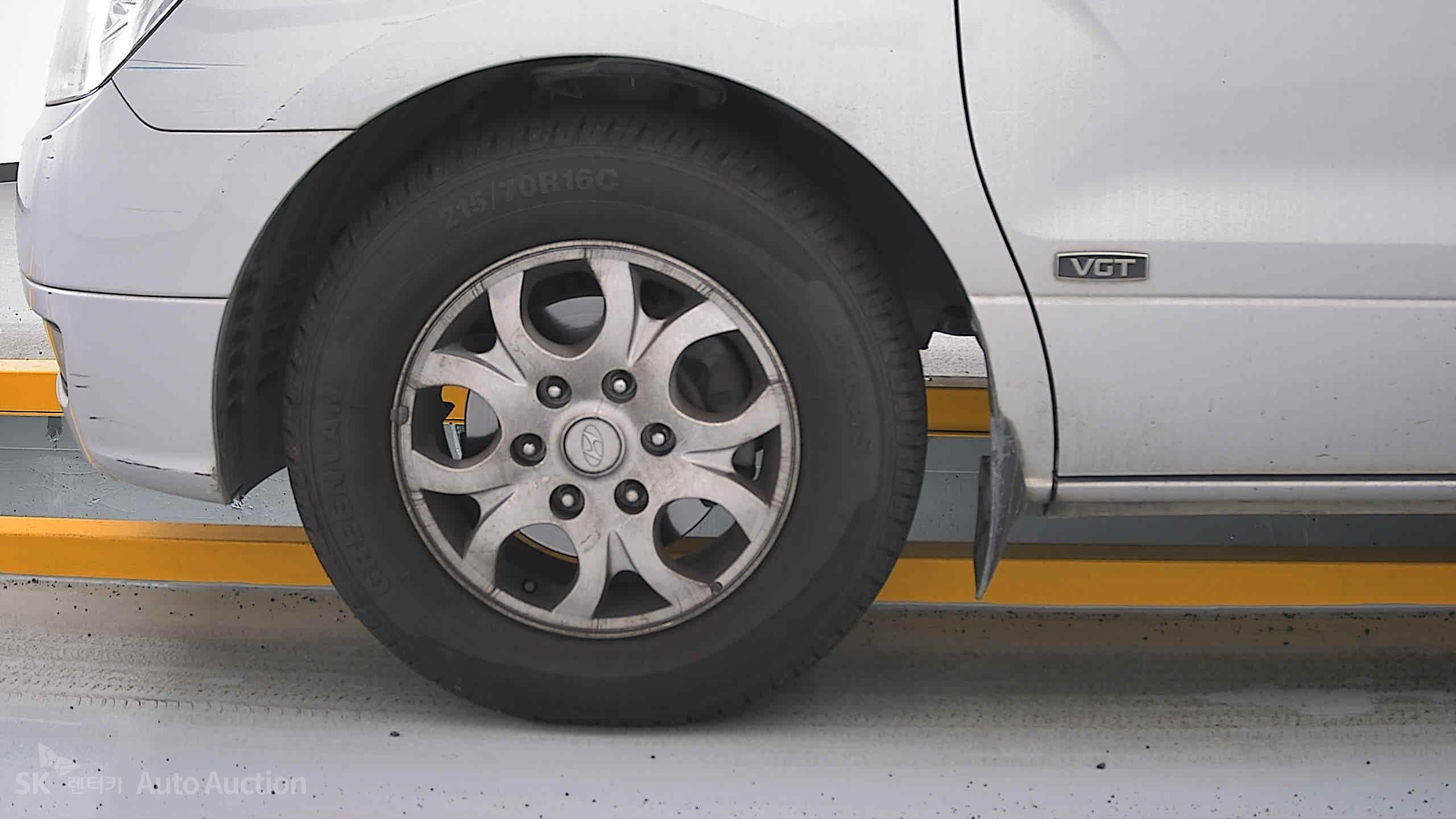 2009 - hyundai grand starex