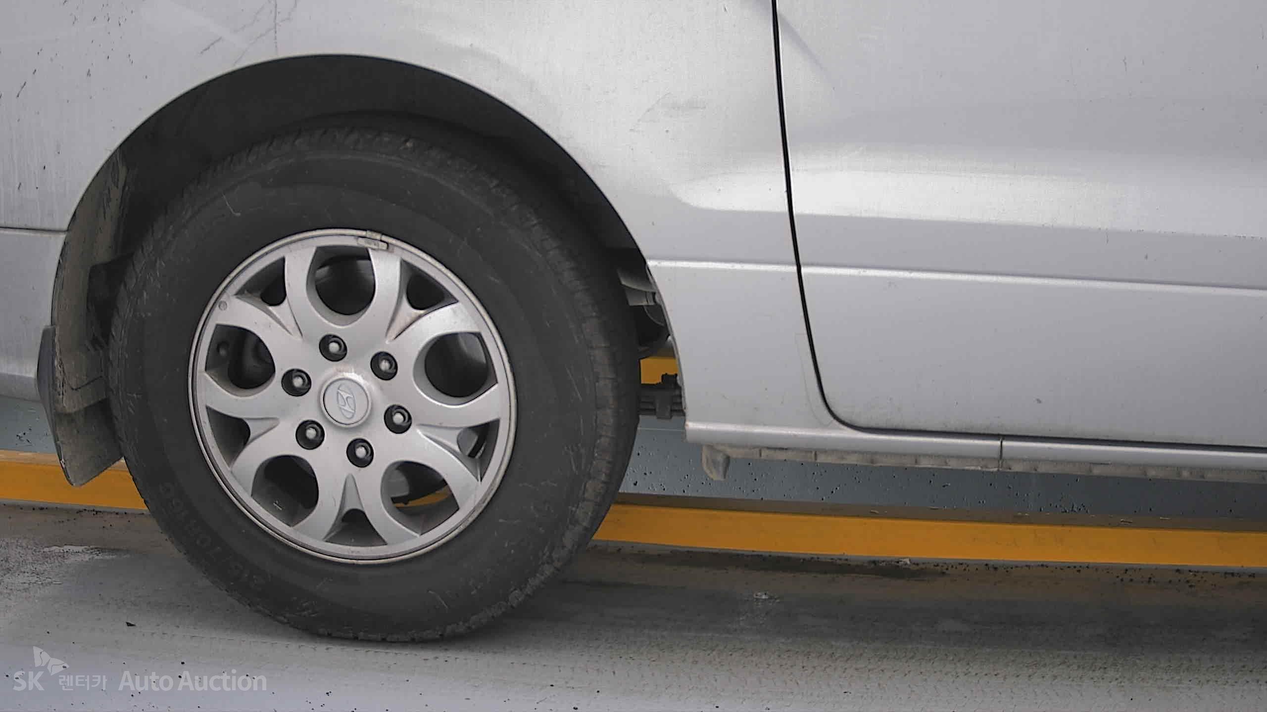 2009 - hyundai grand starex