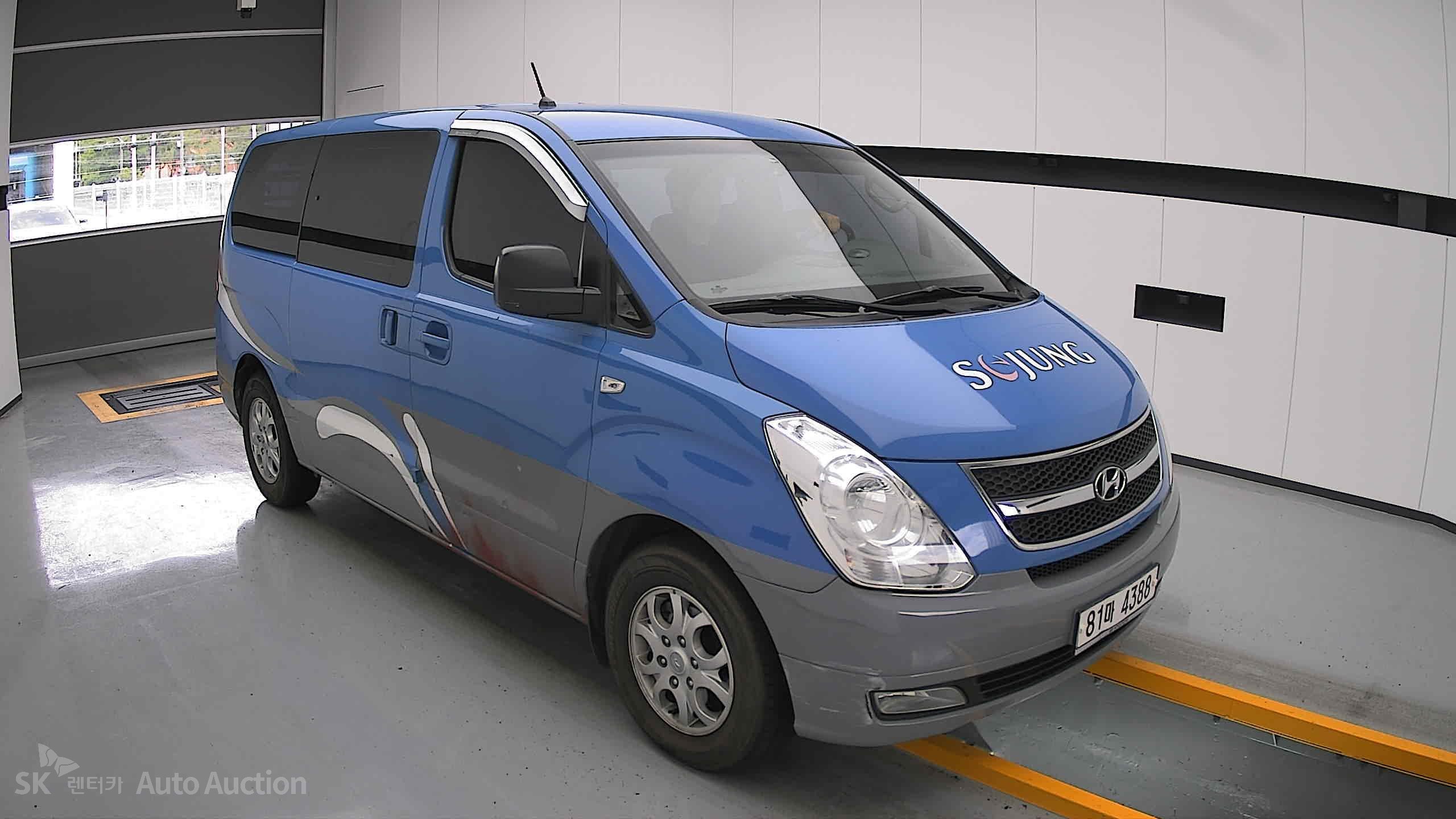 2012 - hyundai grand starex