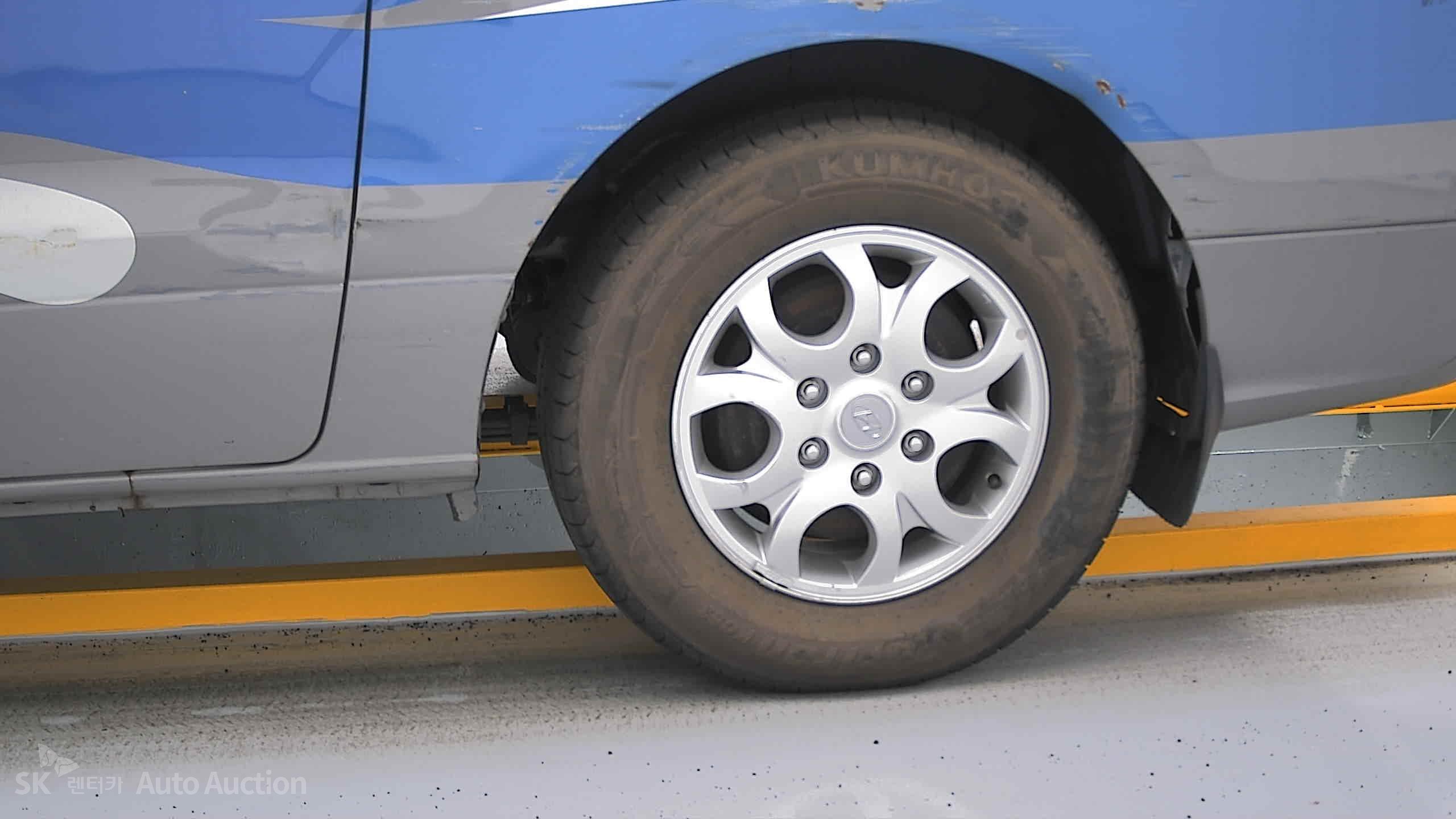 2012 - hyundai grand starex