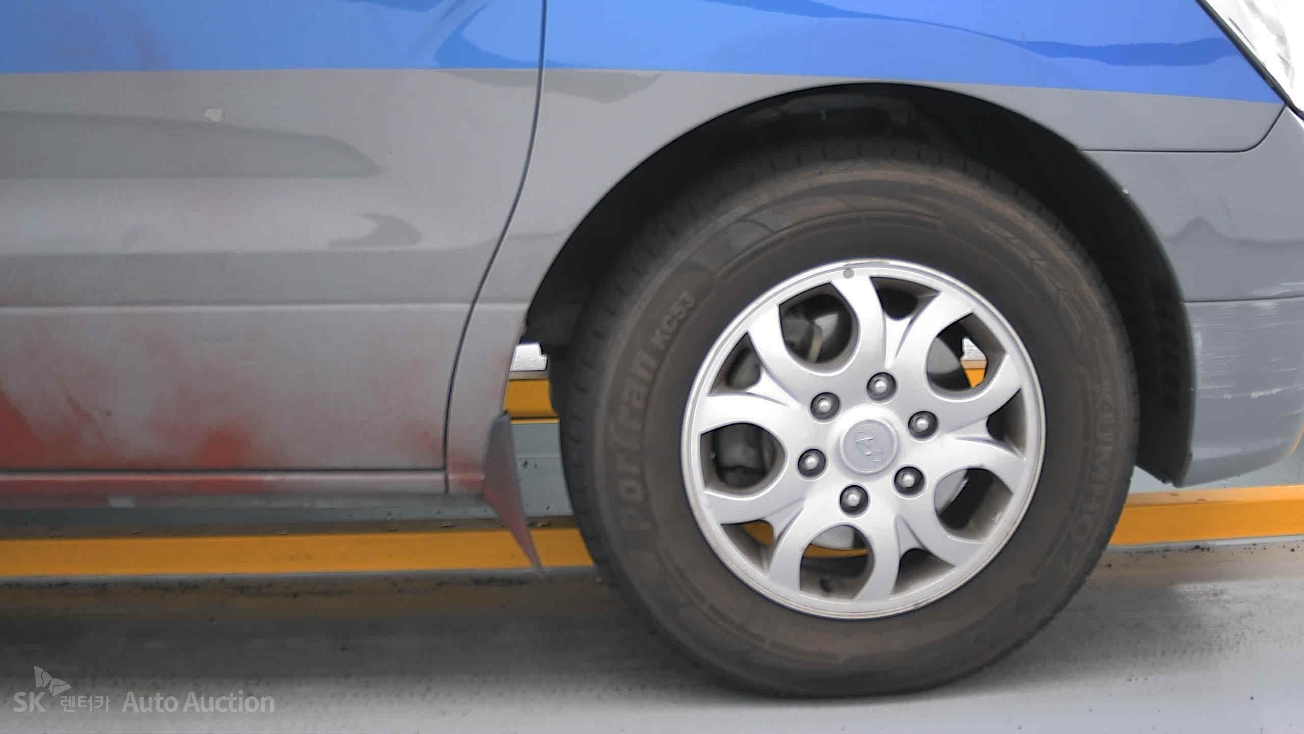 2012 - hyundai grand starex