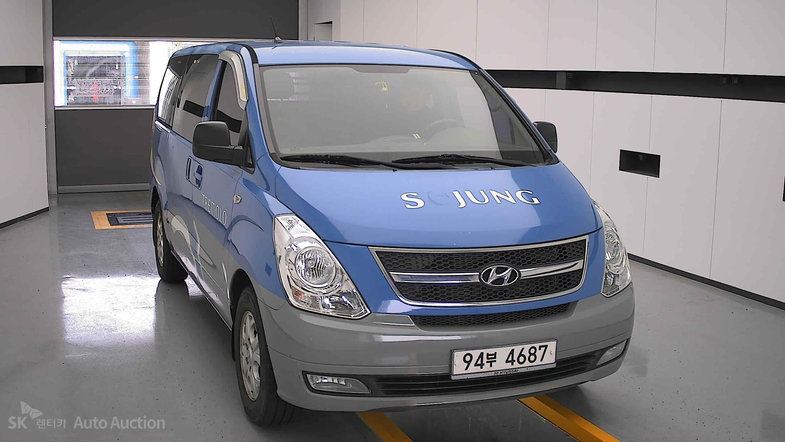 2012 - hyundai grand starex