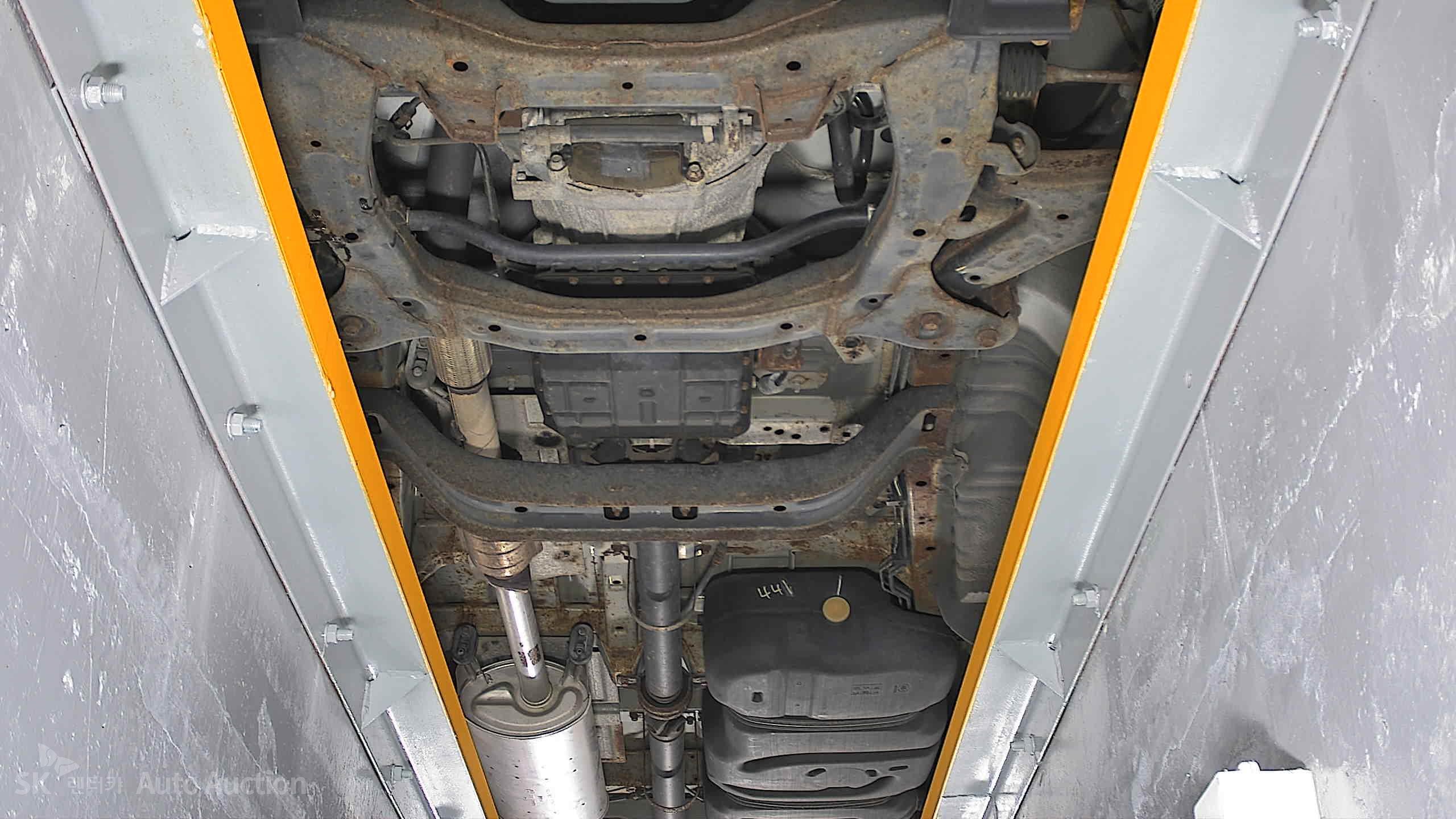 2012 - hyundai grand starex