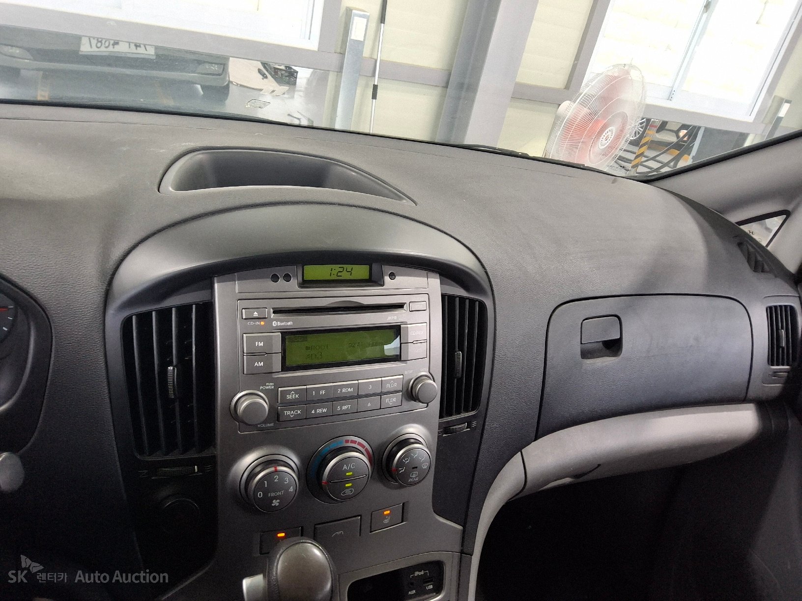 2012 - hyundai grand starex