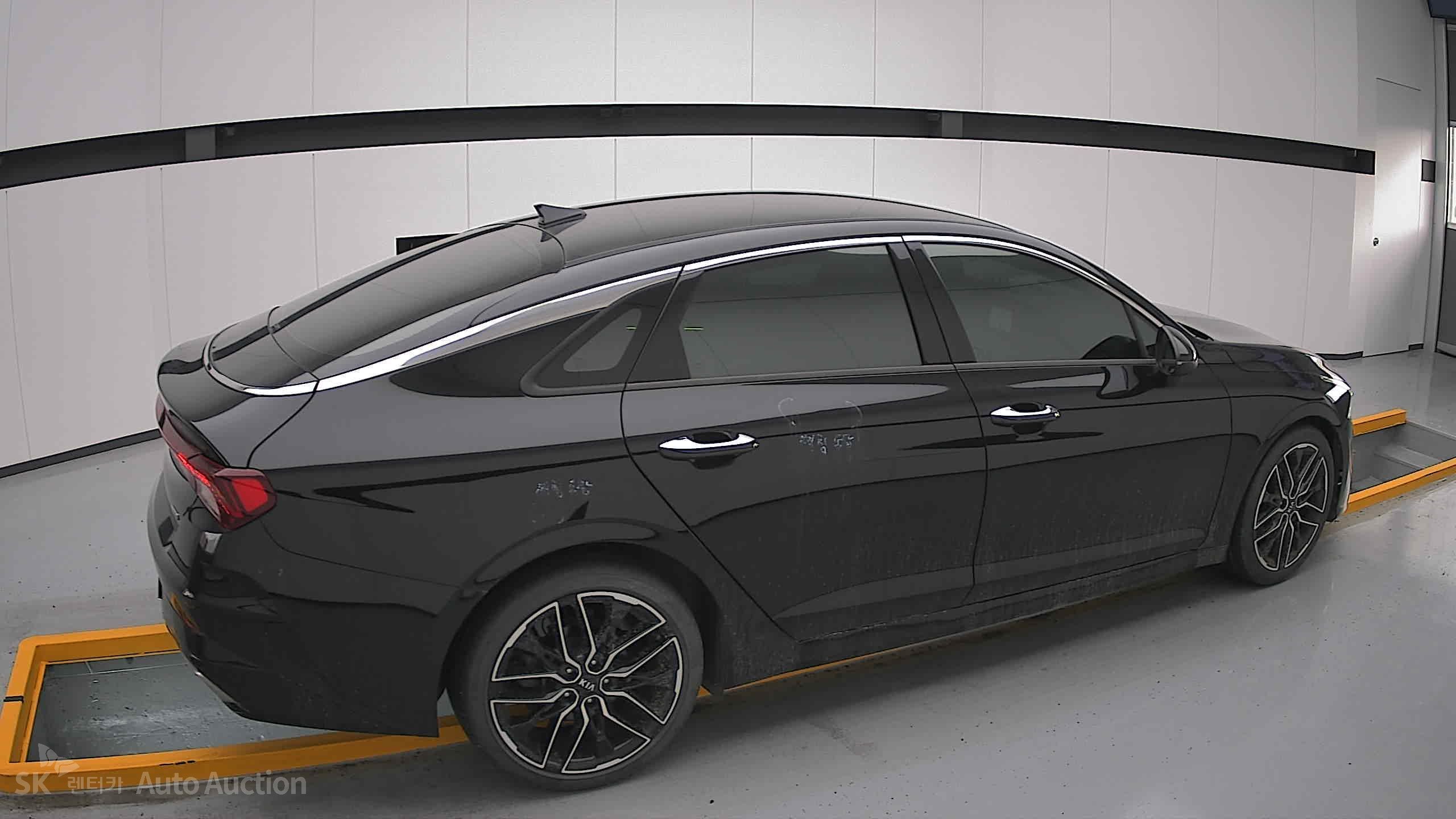 2021 - kia k5