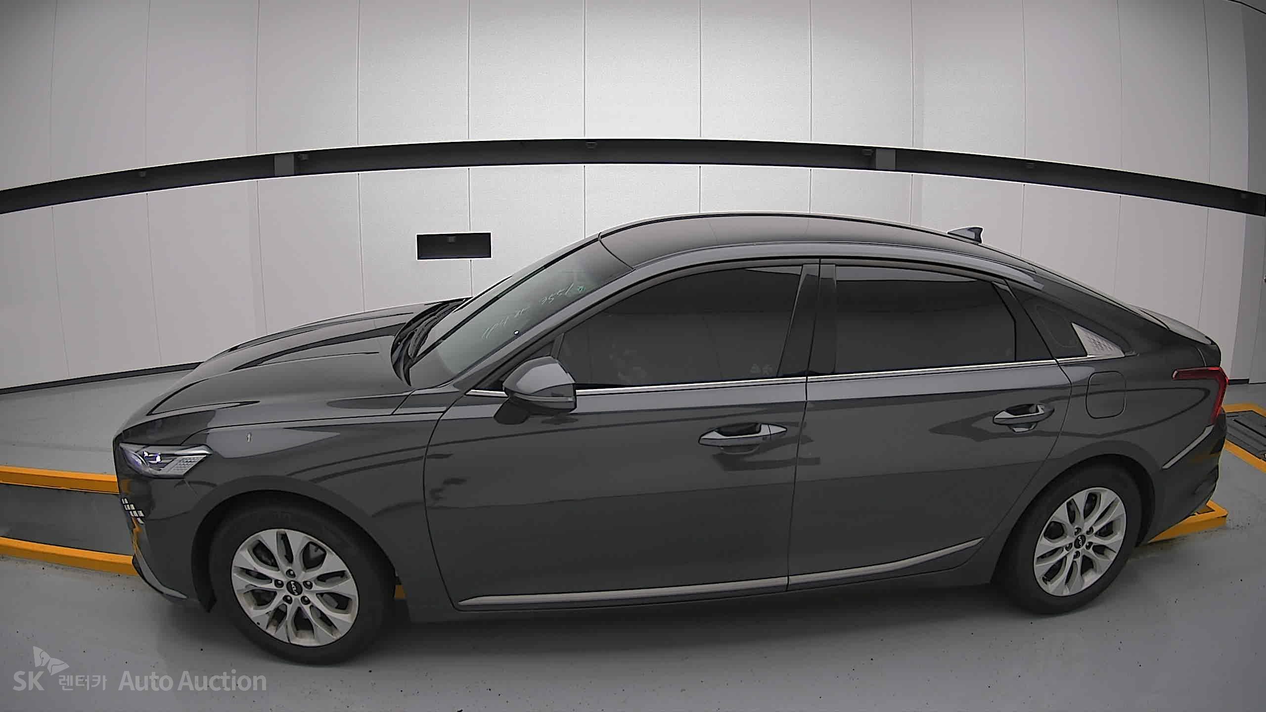 2023 - kia k8