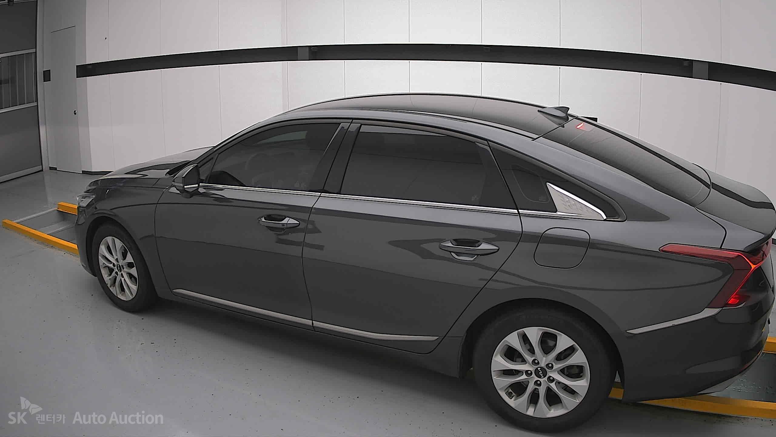 2023 - kia k8