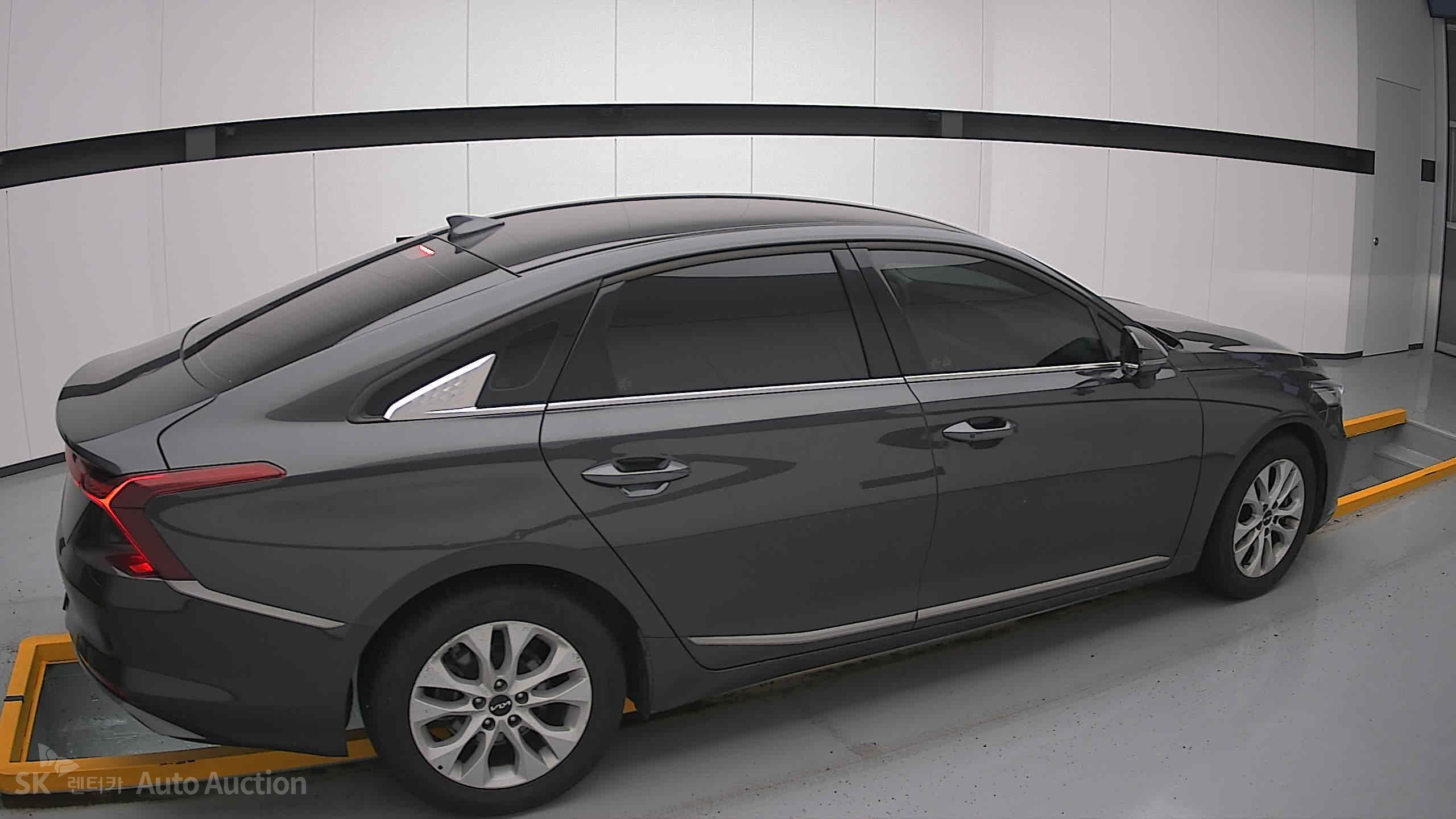 2023 - kia k8