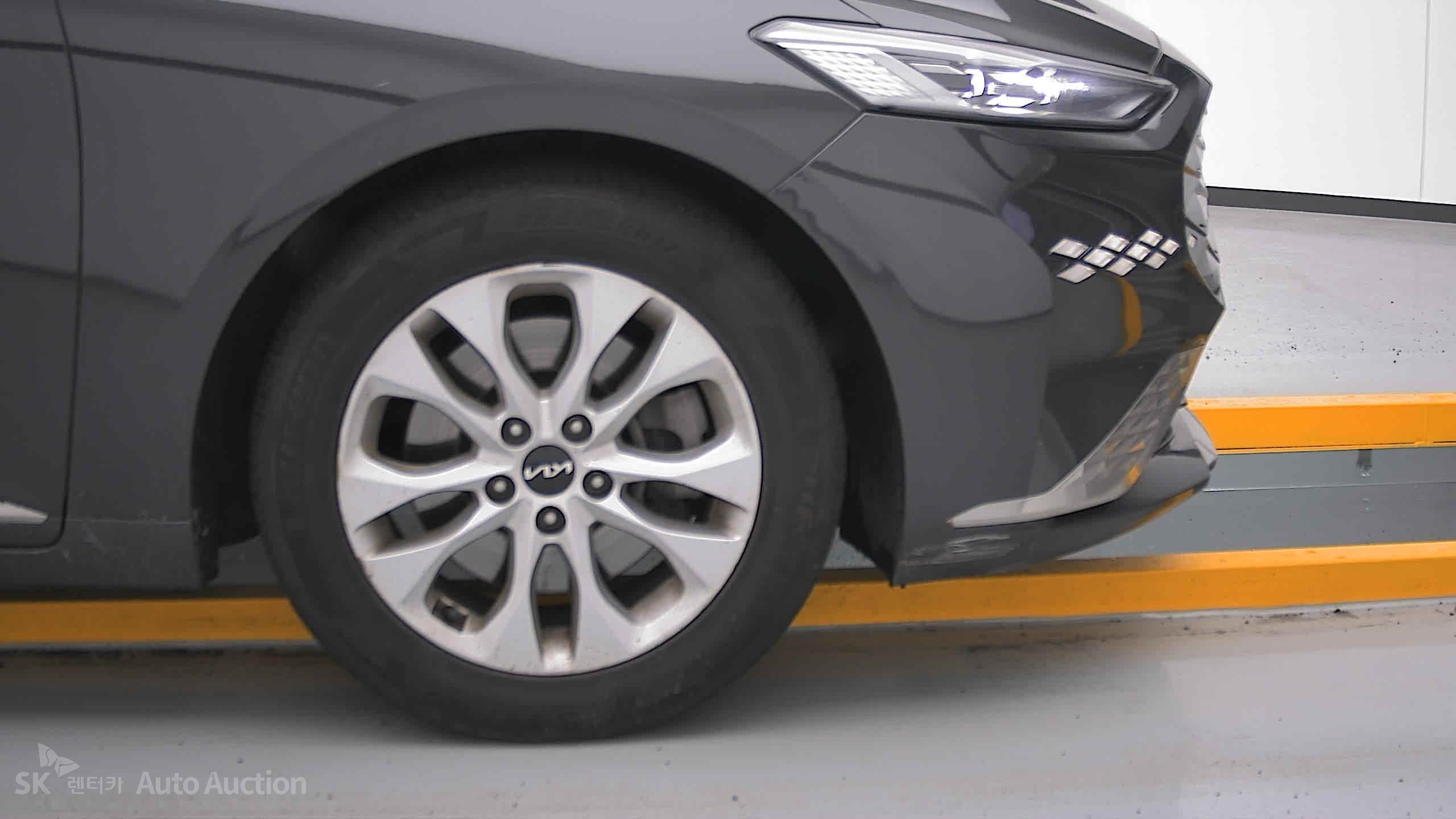2023 - kia k8