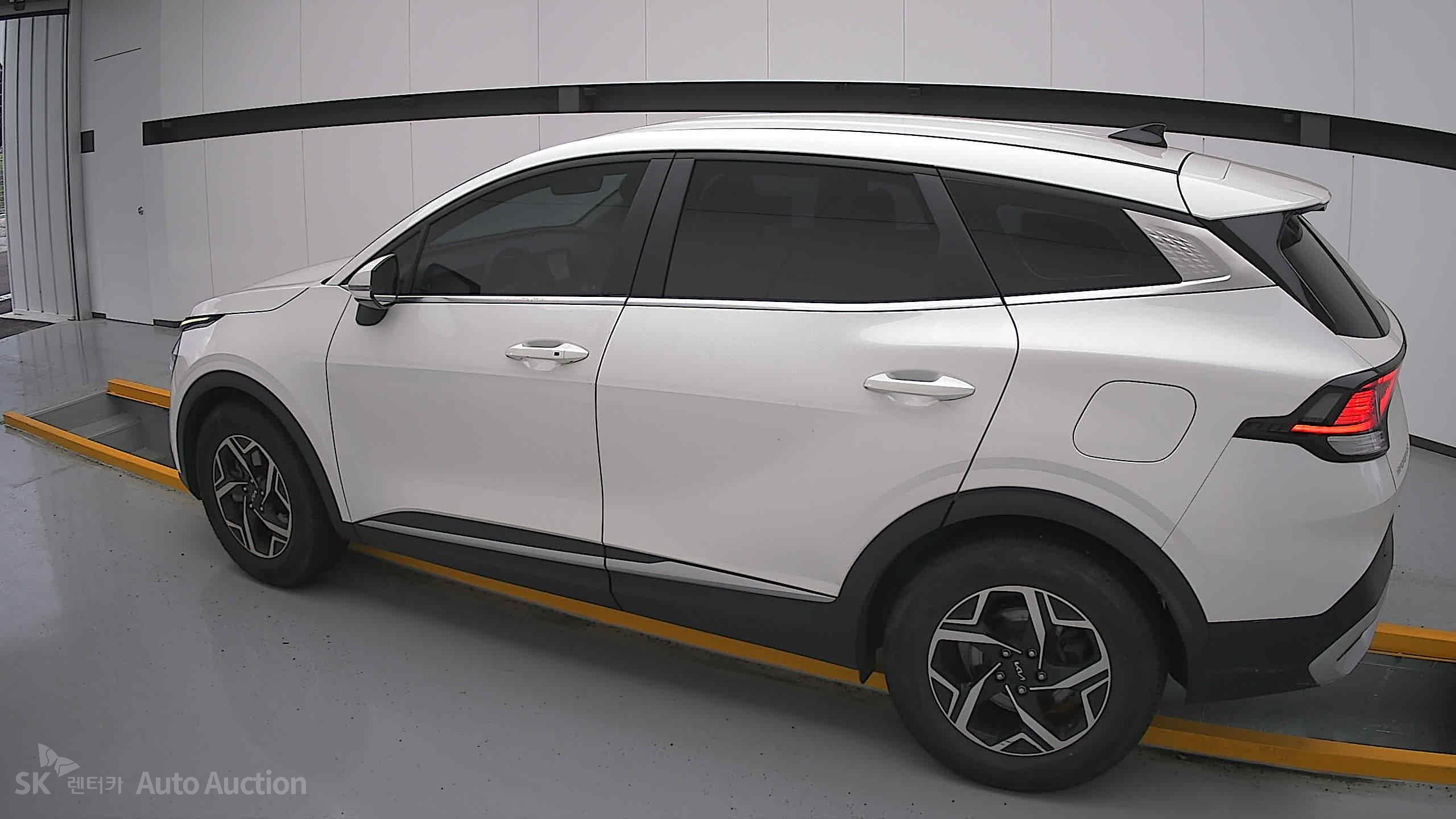 2023 - kia sportage
