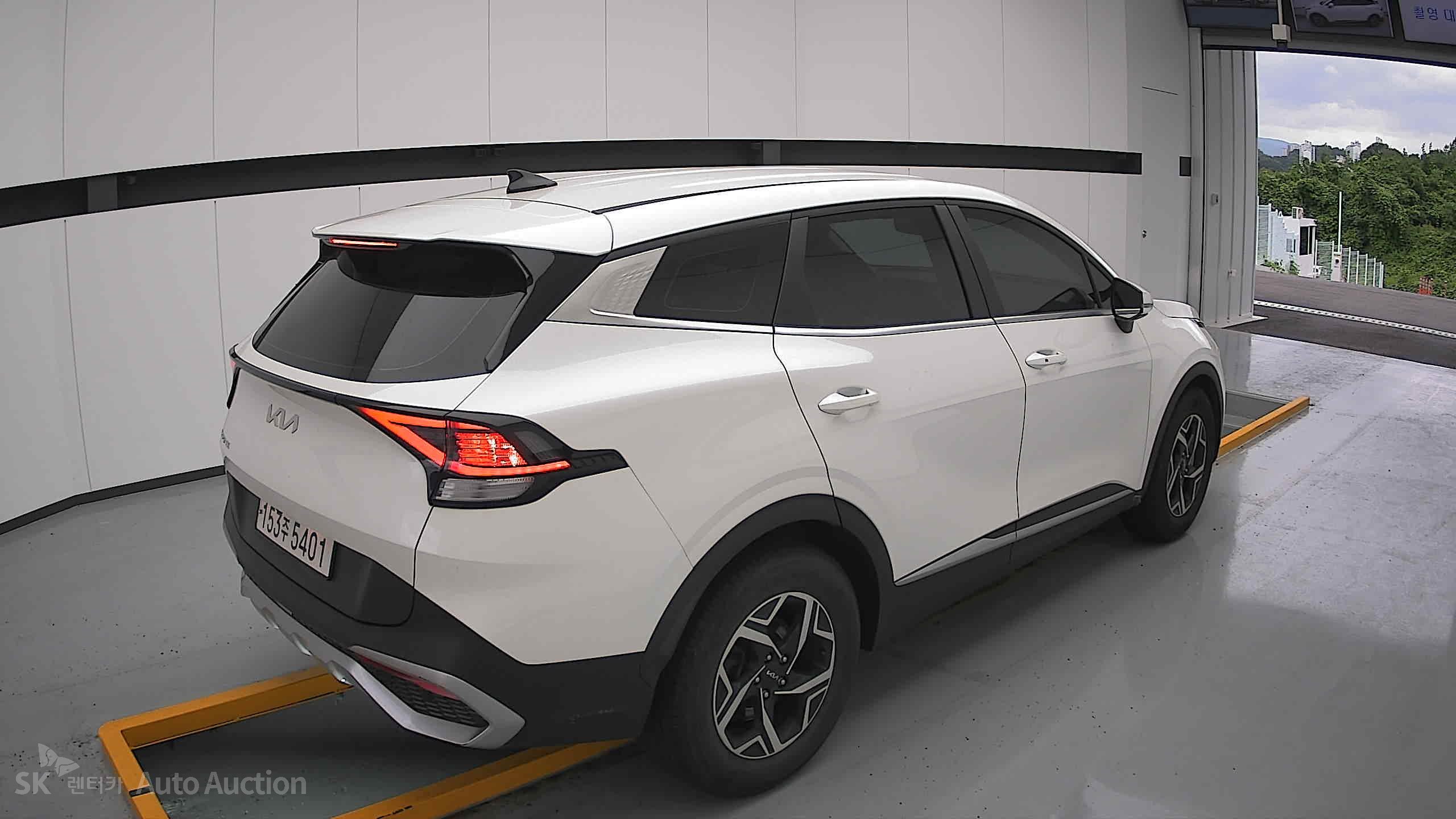 2023 - kia sportage