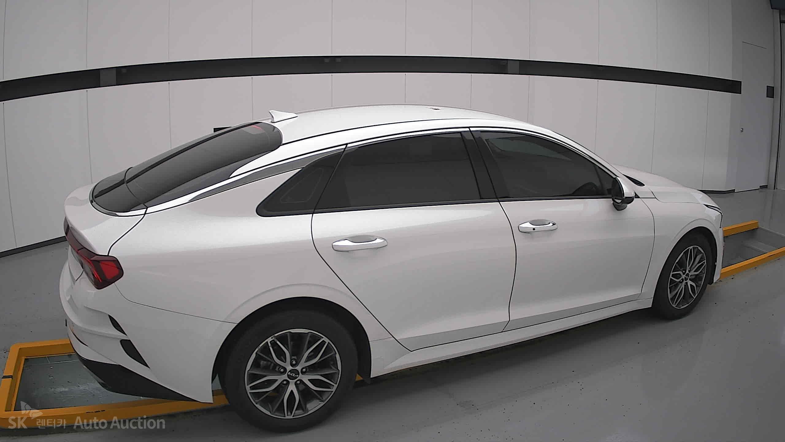 2023 - kia k5