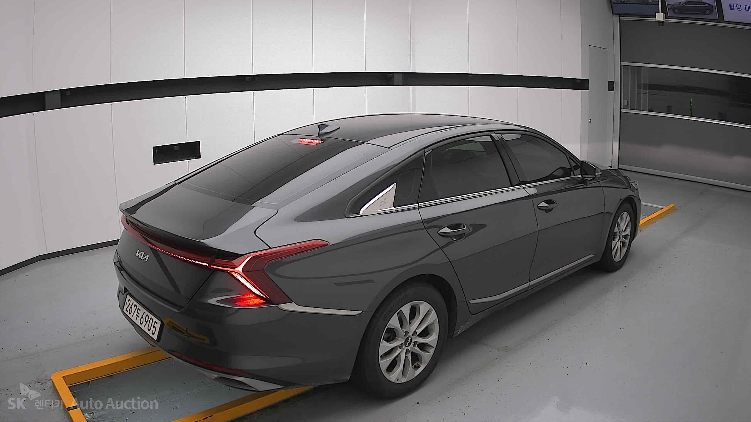 2023 - kia k8