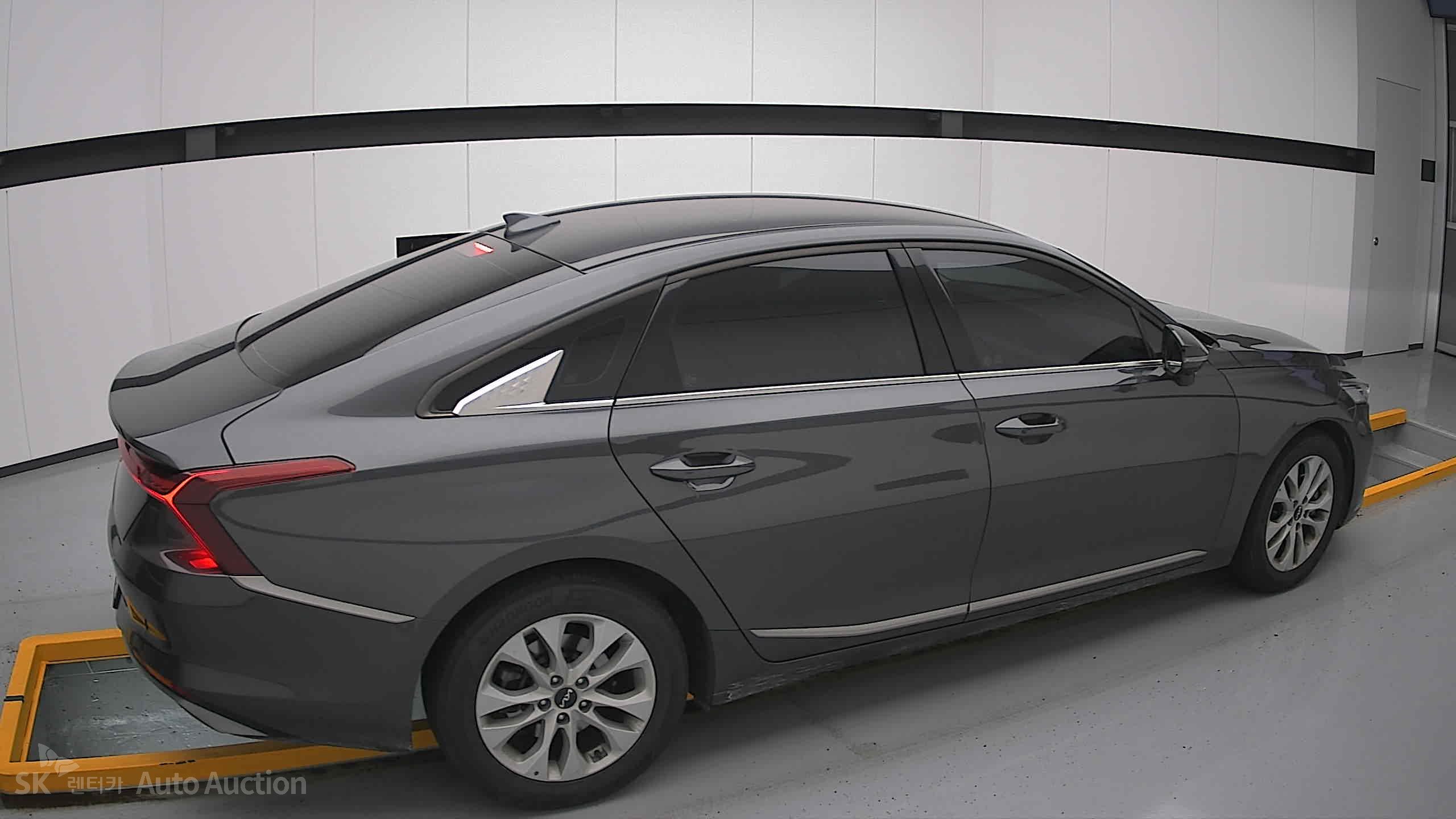 2023 - kia k8