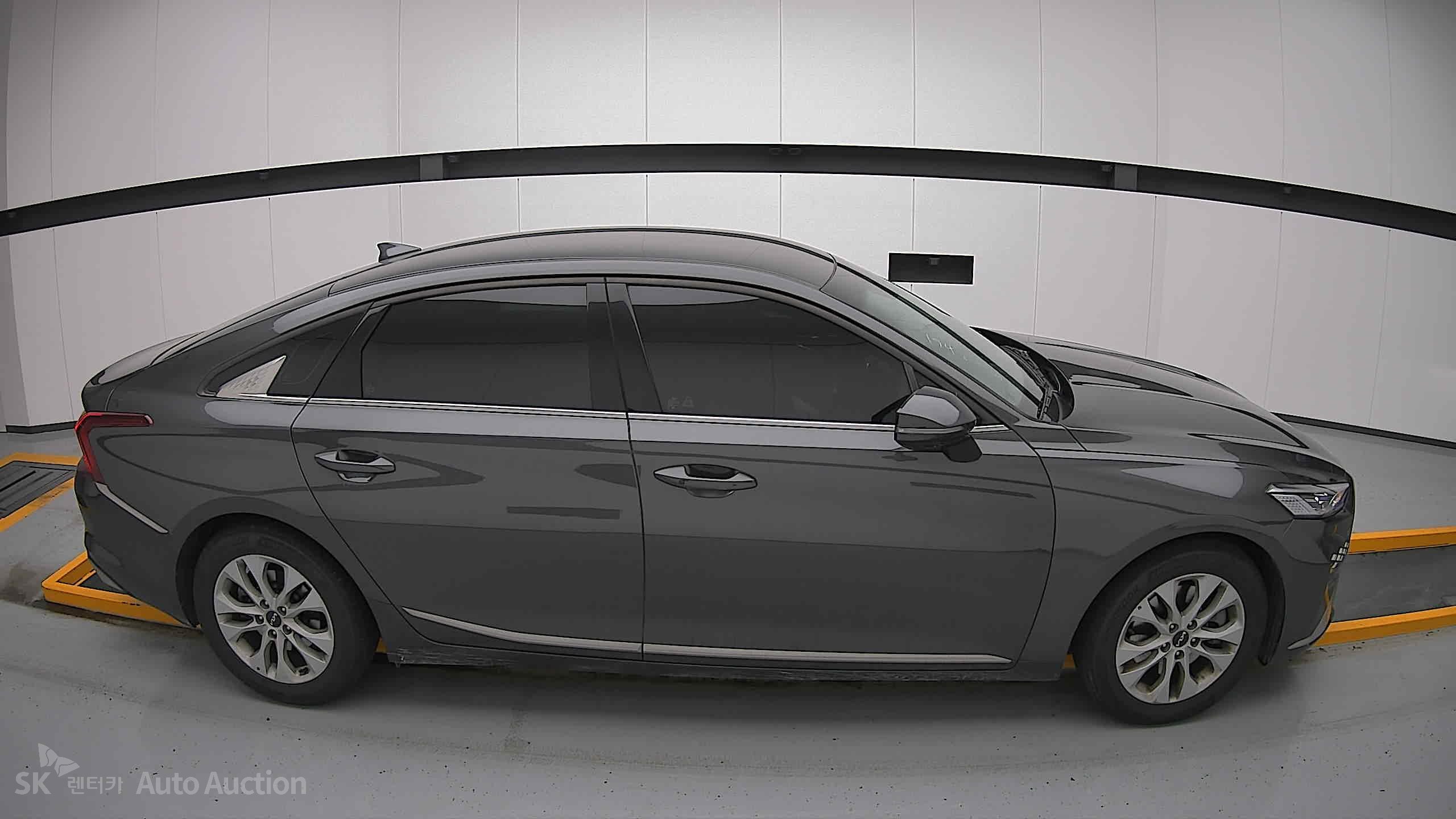 2023 - kia k8
