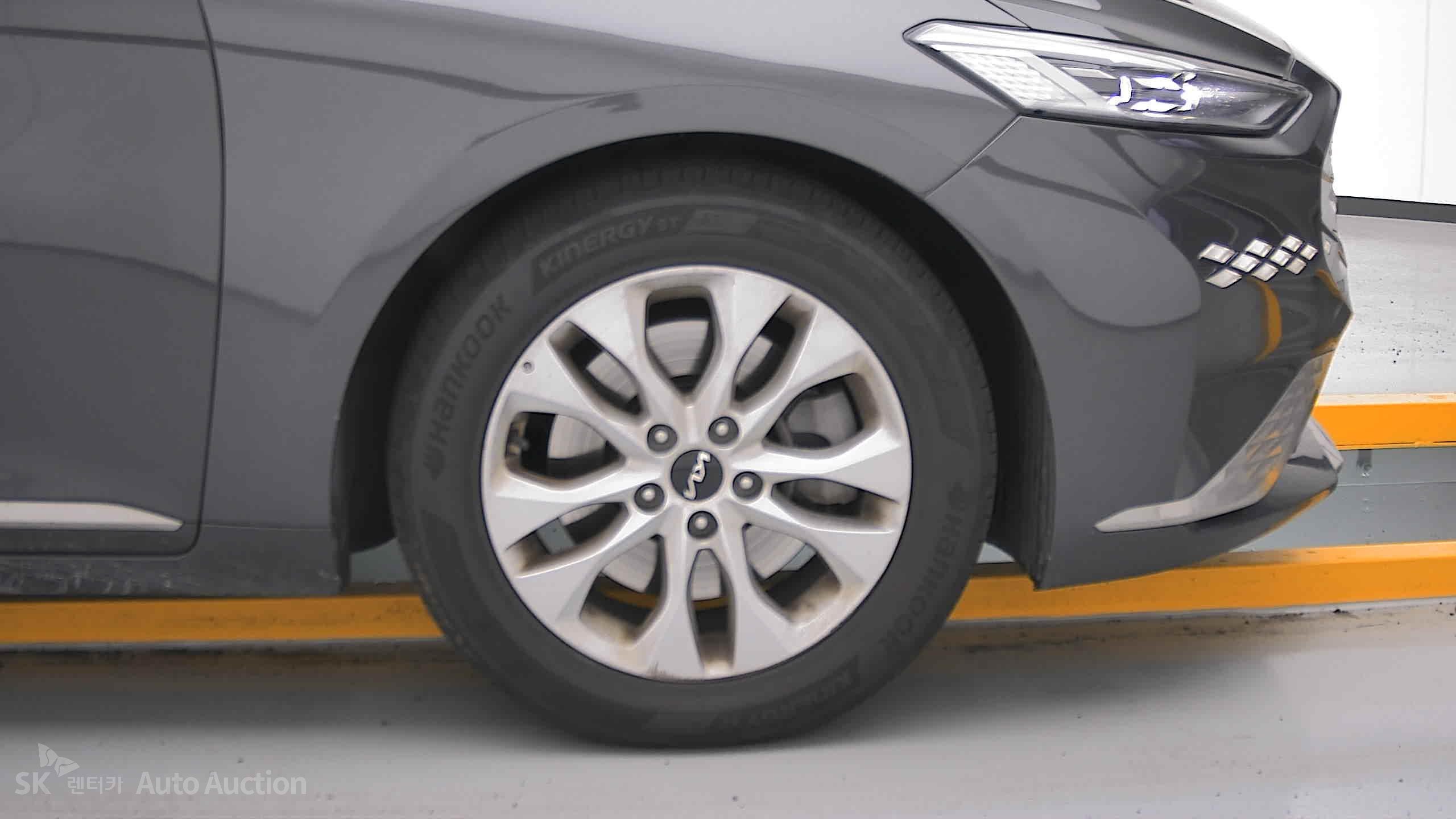 2023 - kia k8