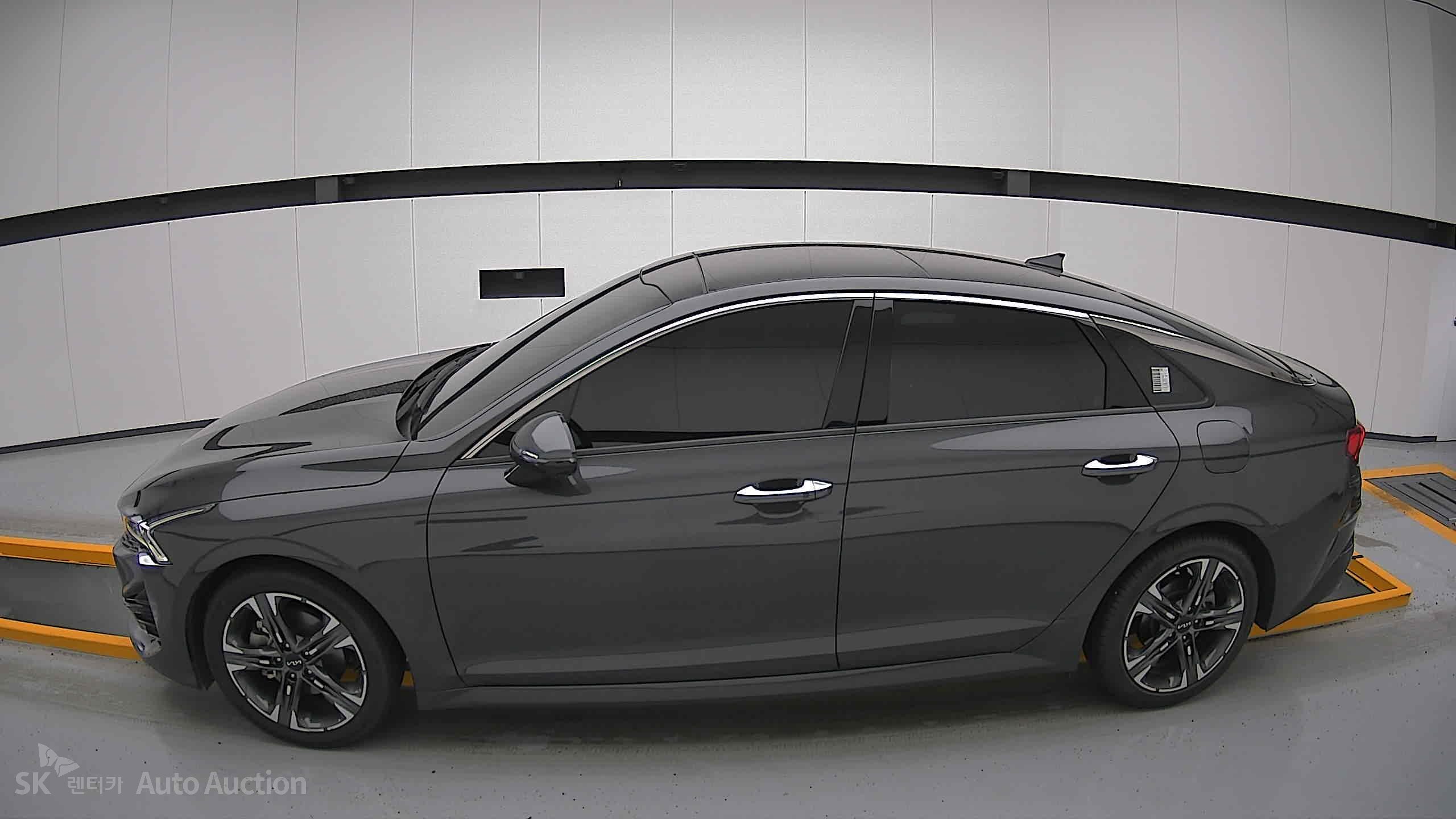 2022 - kia k5