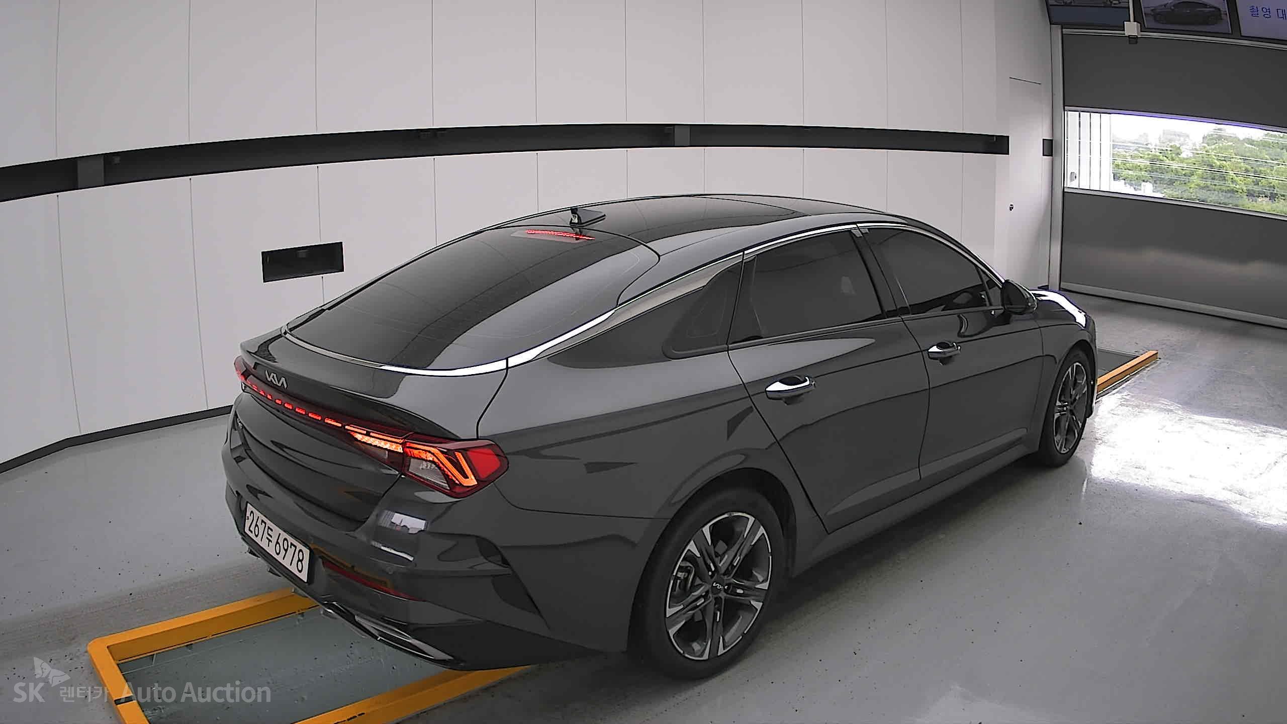 2022 - kia k5
