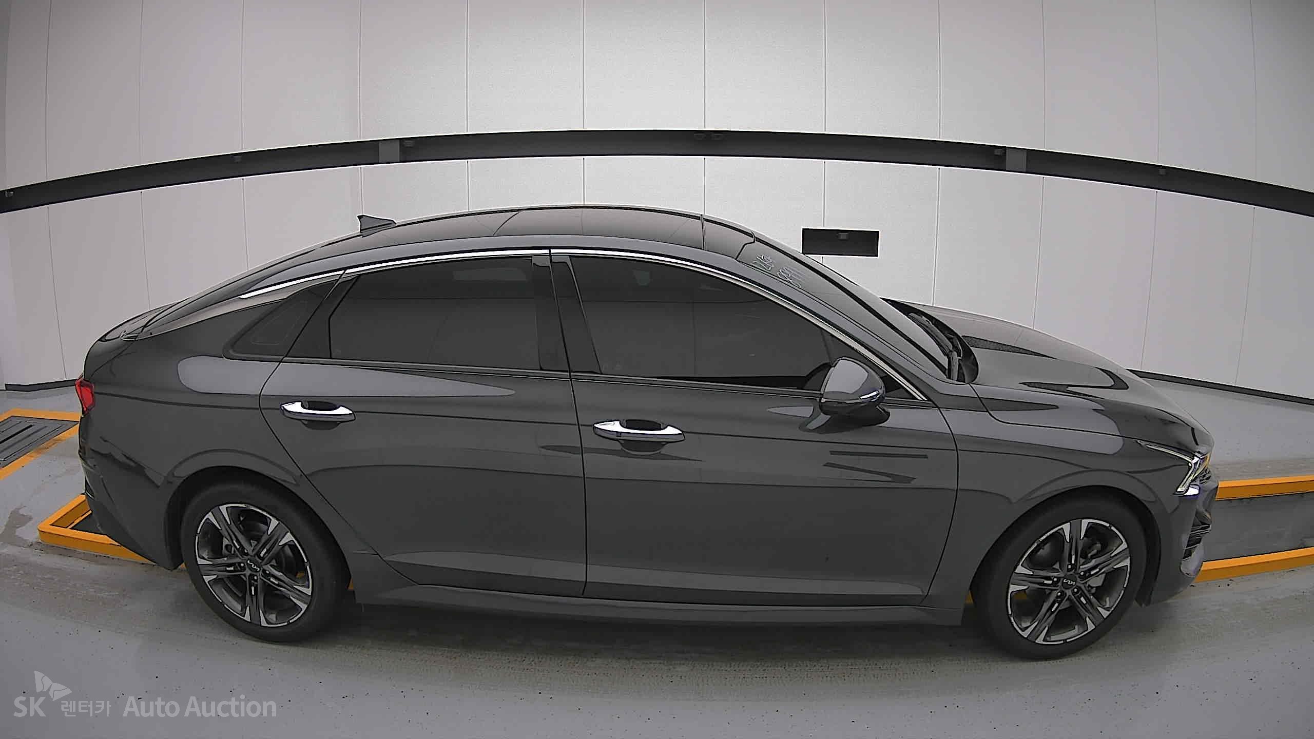 2022 - kia k5