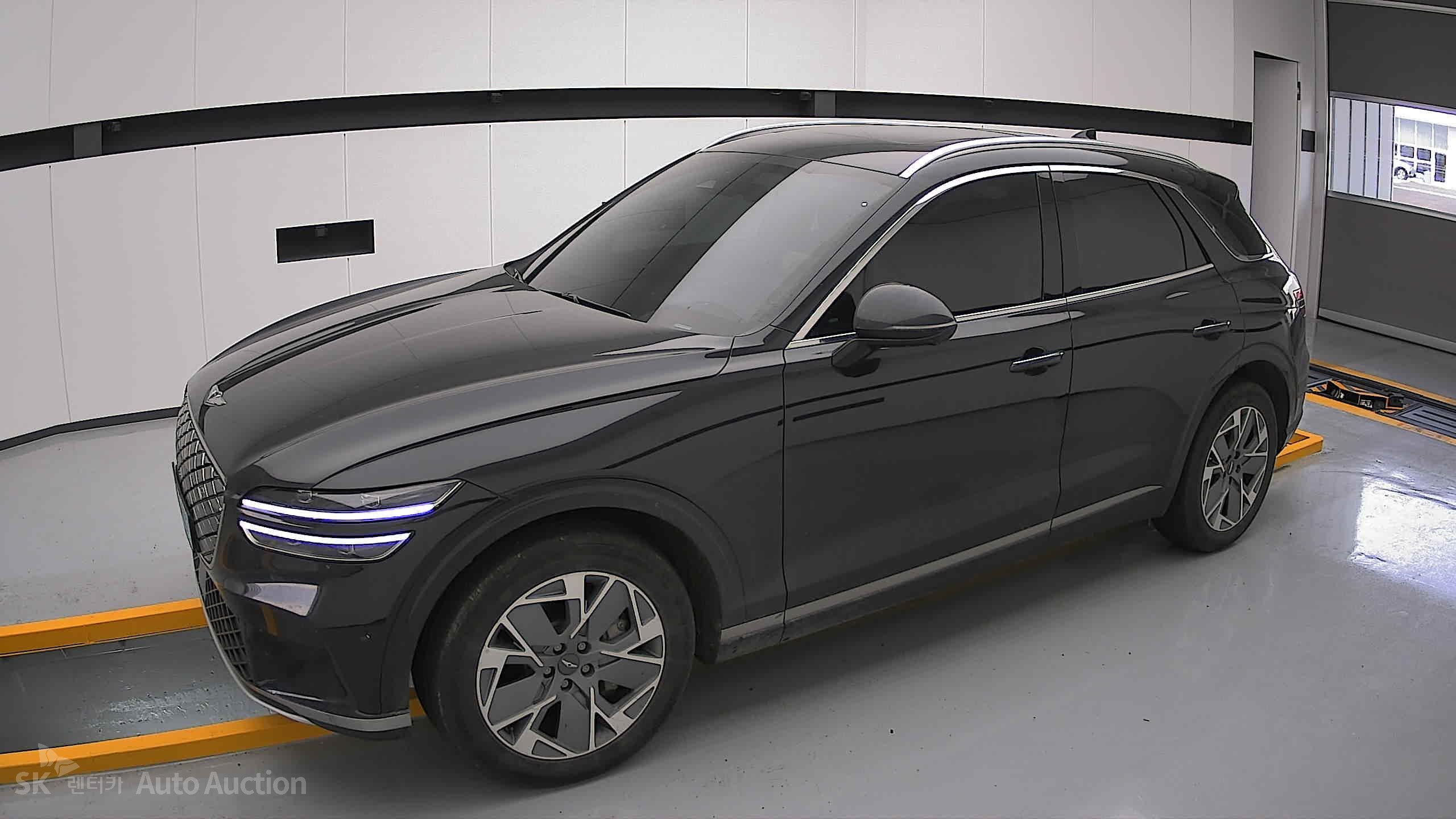 2022 - genesis egv70