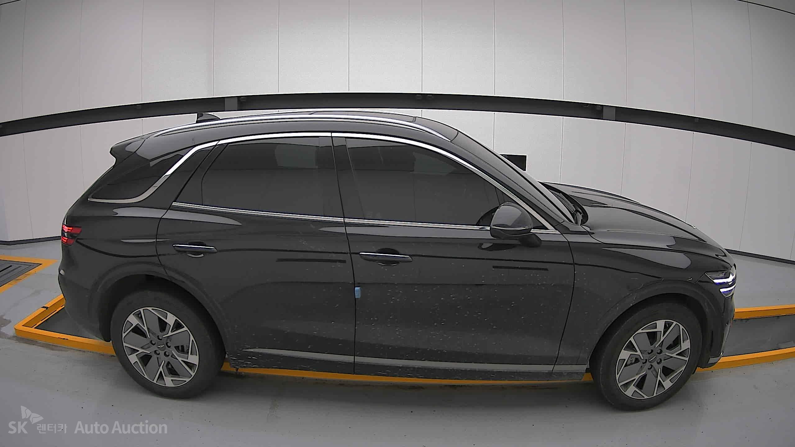 2022 - genesis egv70