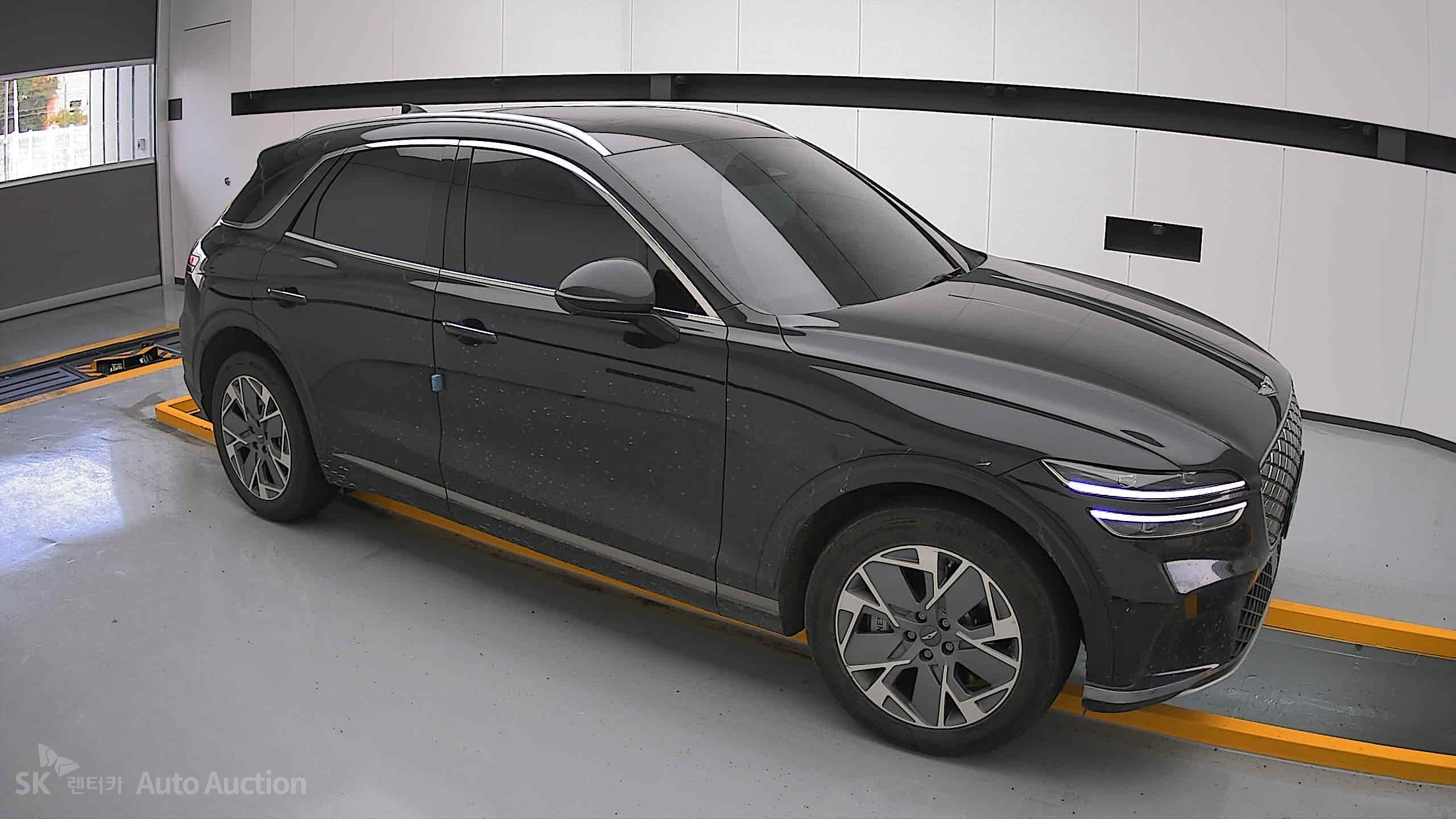 2022 - genesis egv70