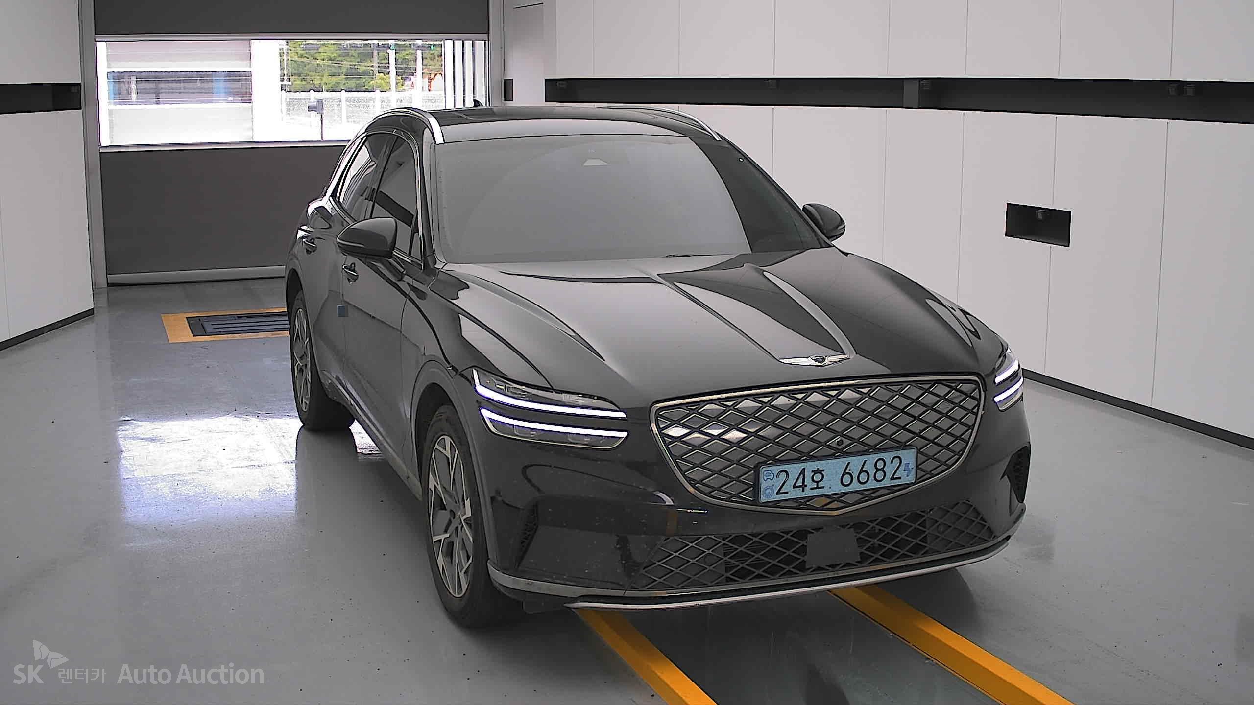 2022 - genesis egv70