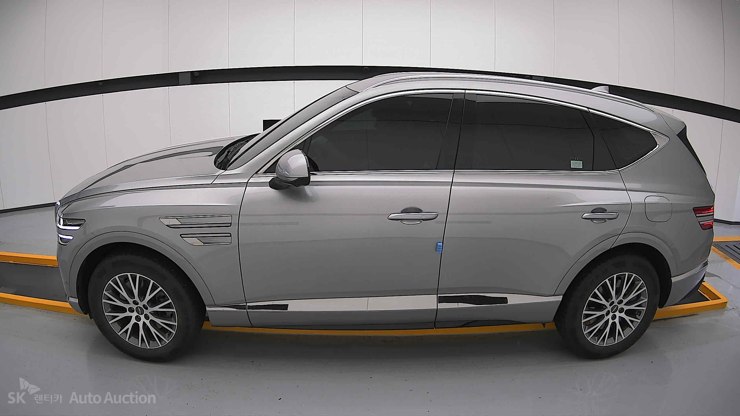 2022 - genesis gv80