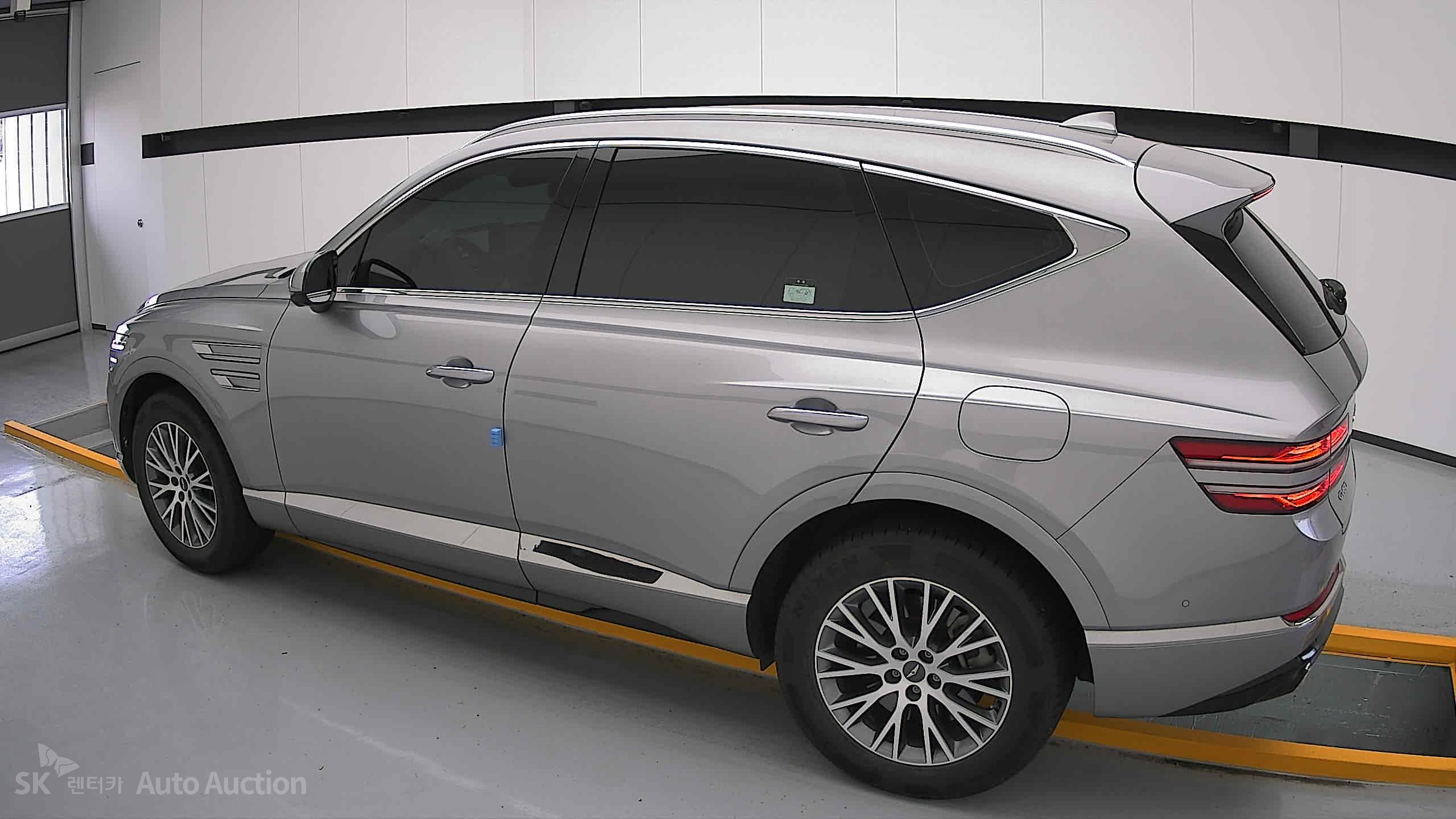2022 - genesis gv80