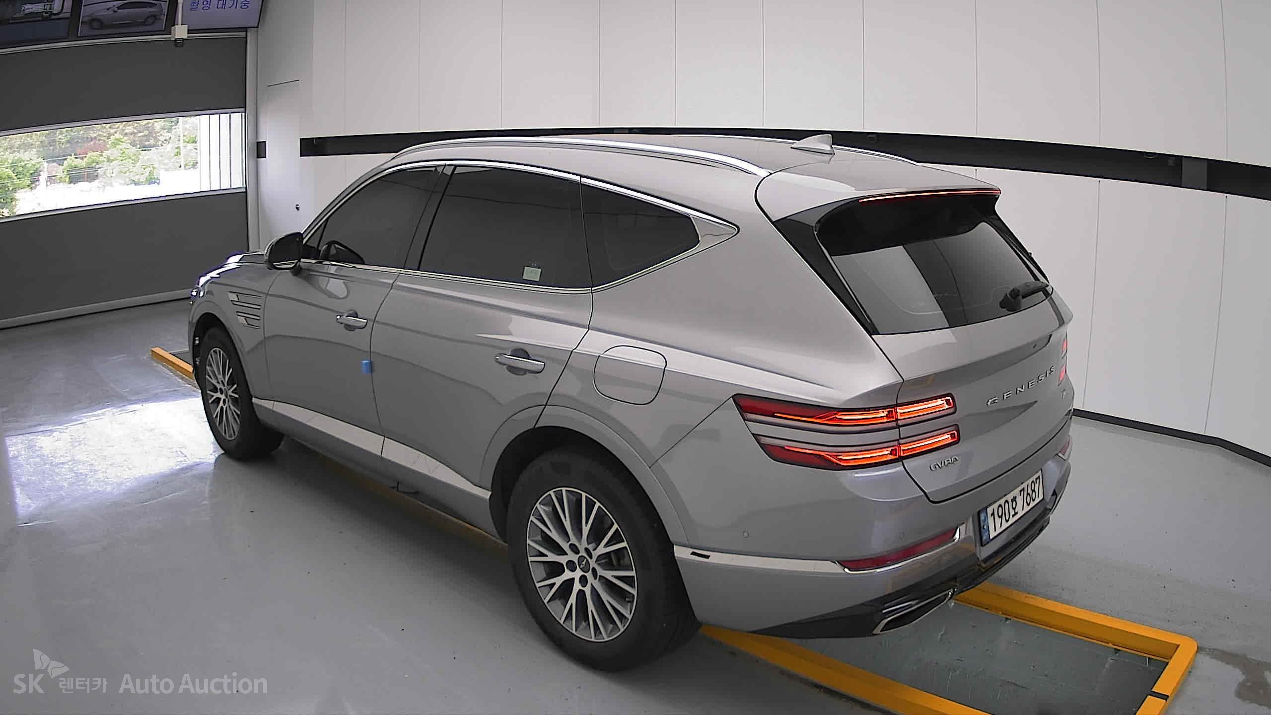 2022 - genesis gv80