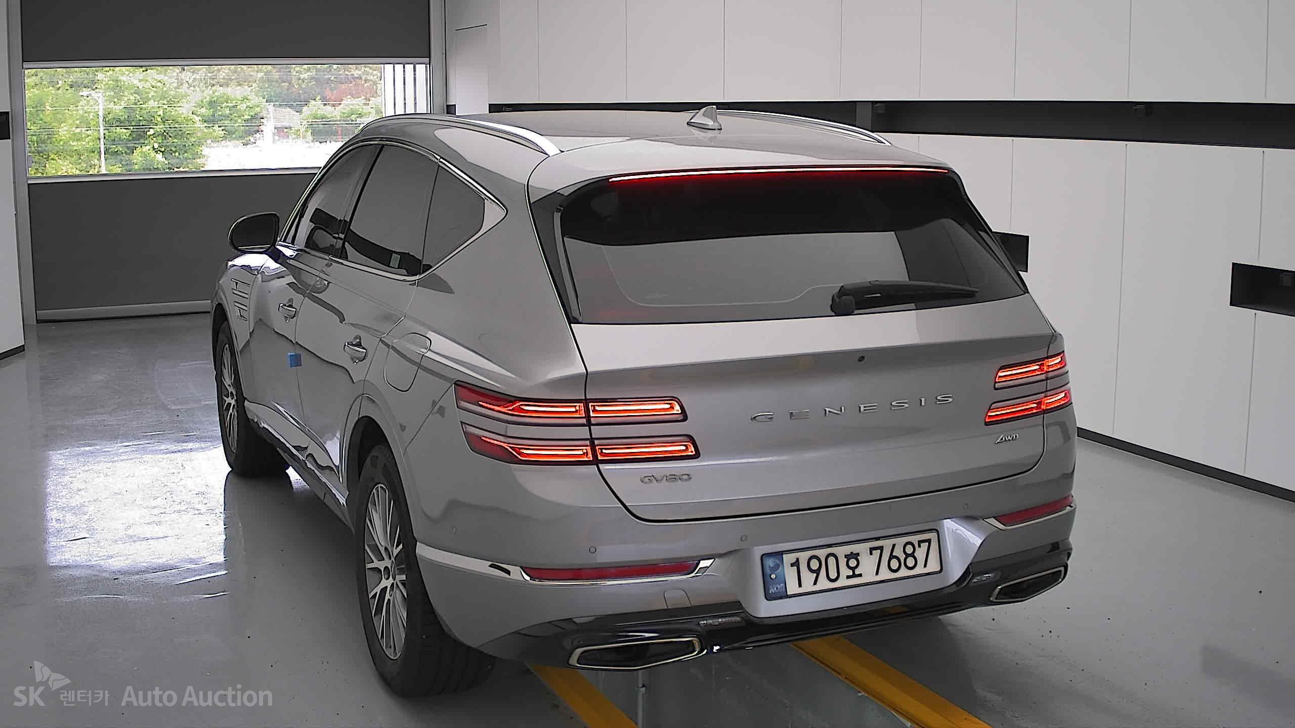 2022 - genesis gv80