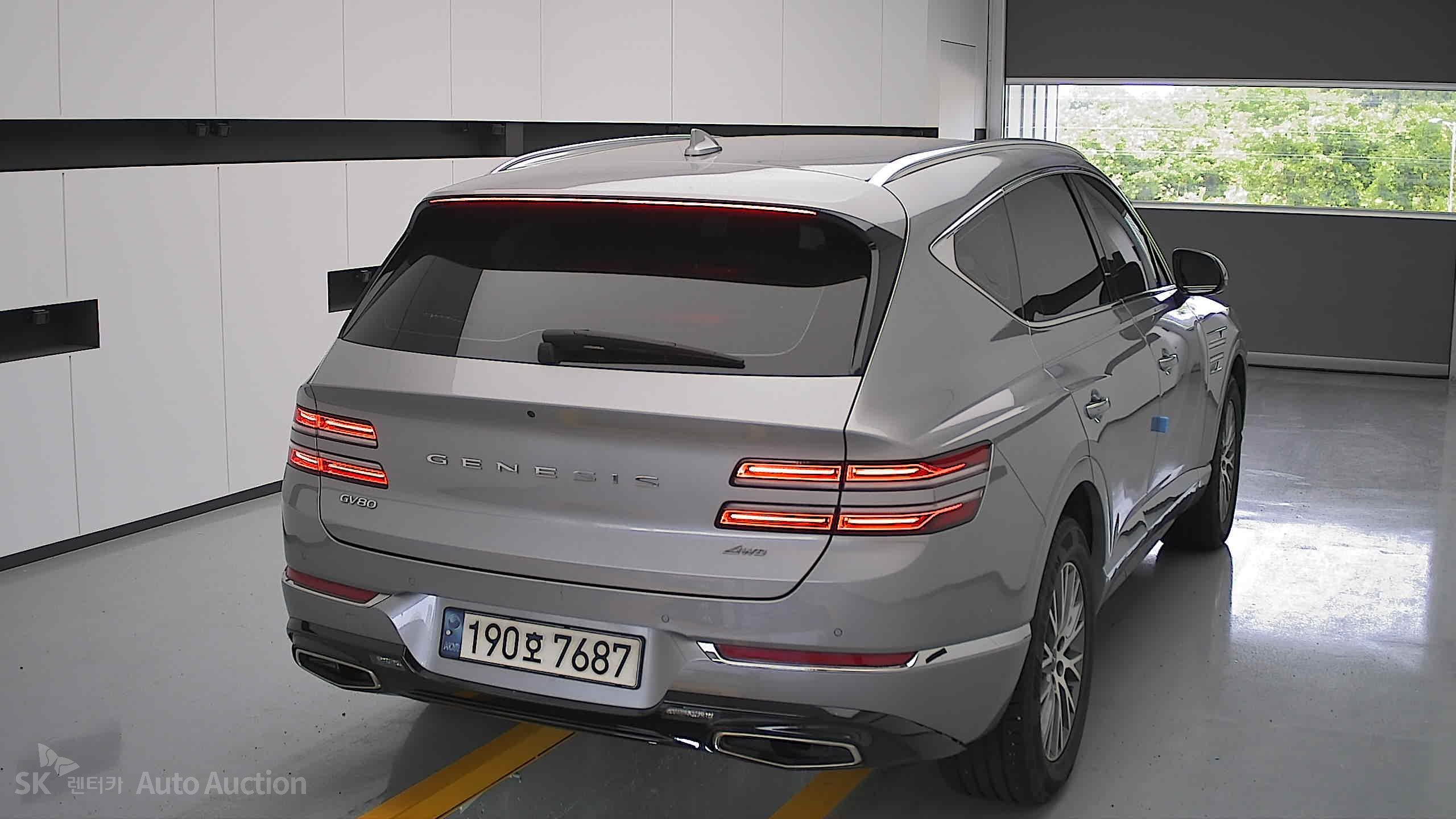 2022 - genesis gv80
