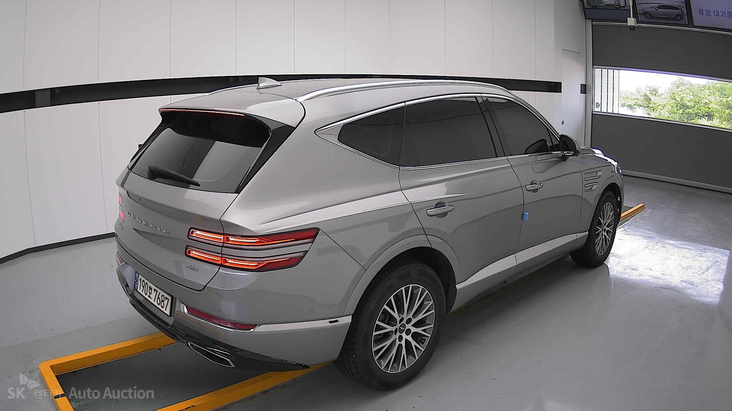 2022 - genesis gv80