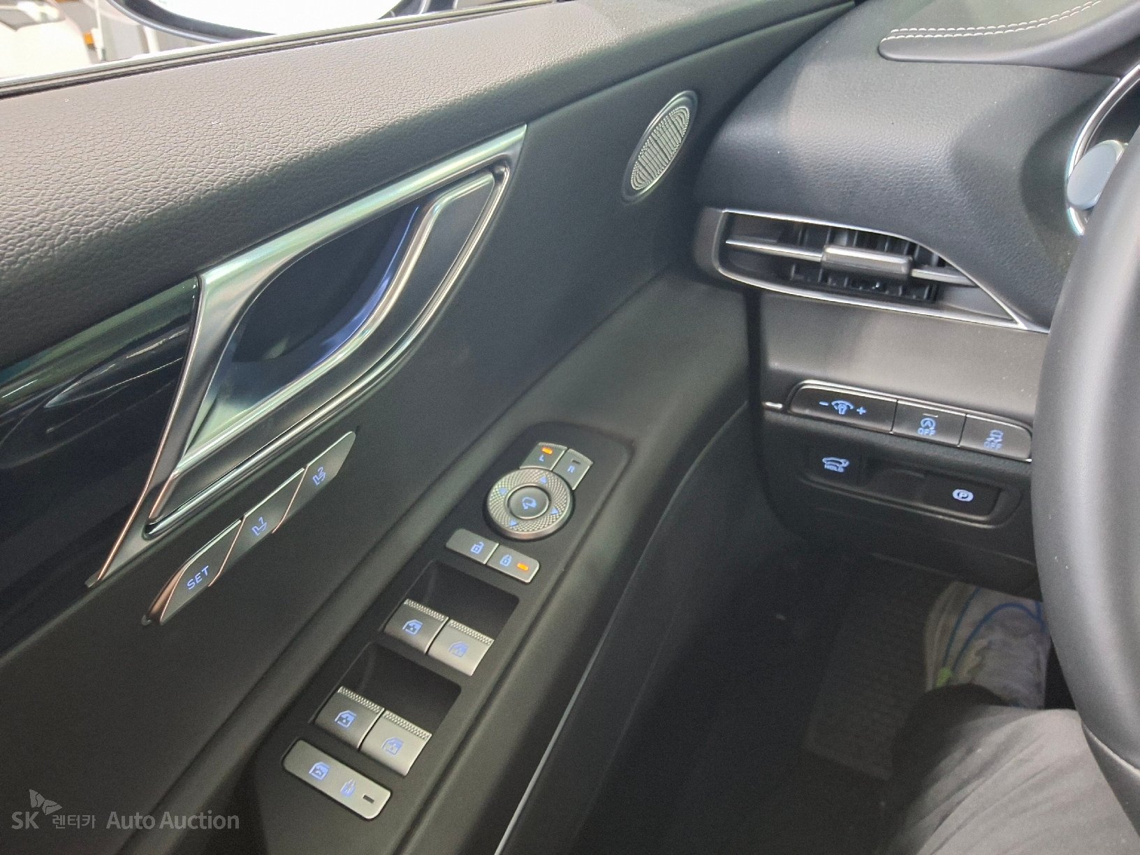 2022 - genesis gv80