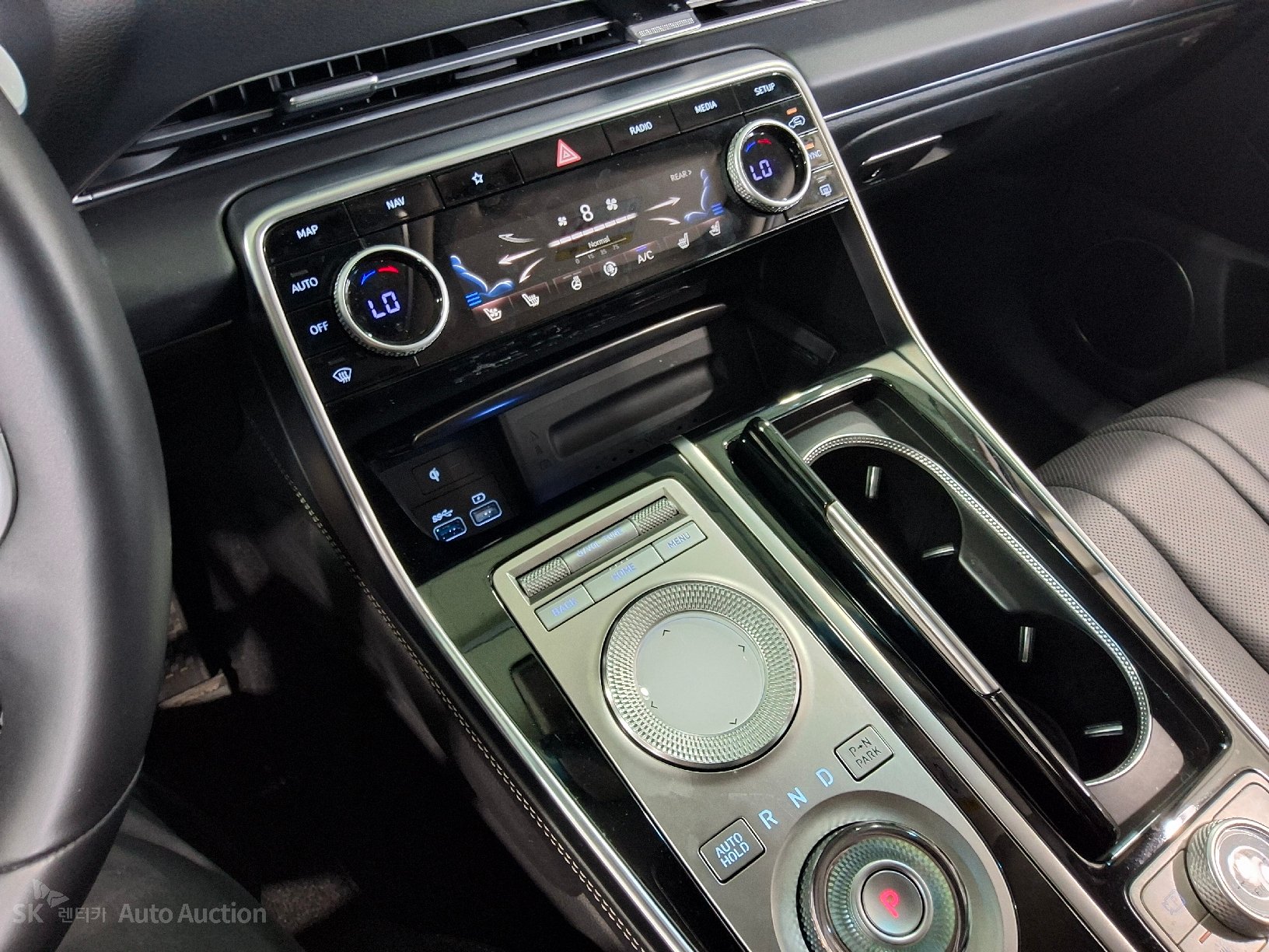 2022 - genesis gv80