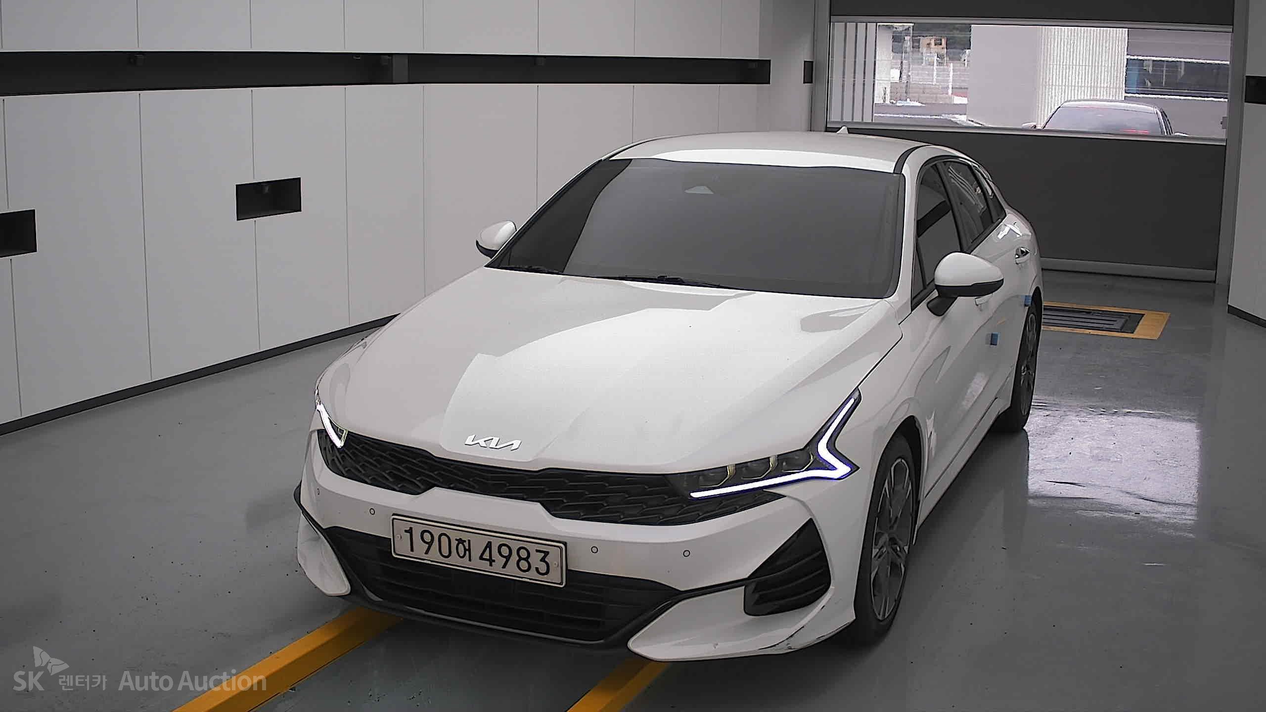 2022 - kia k5